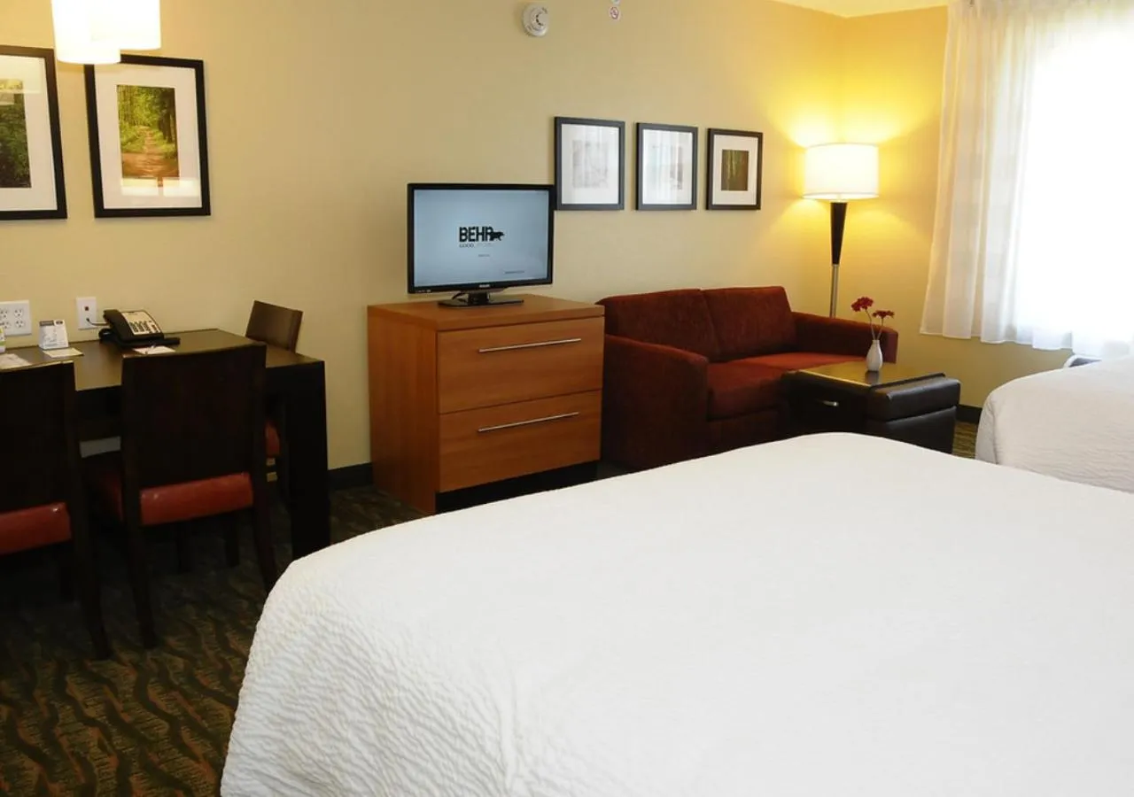 Bed in TownePlace Suites Redding