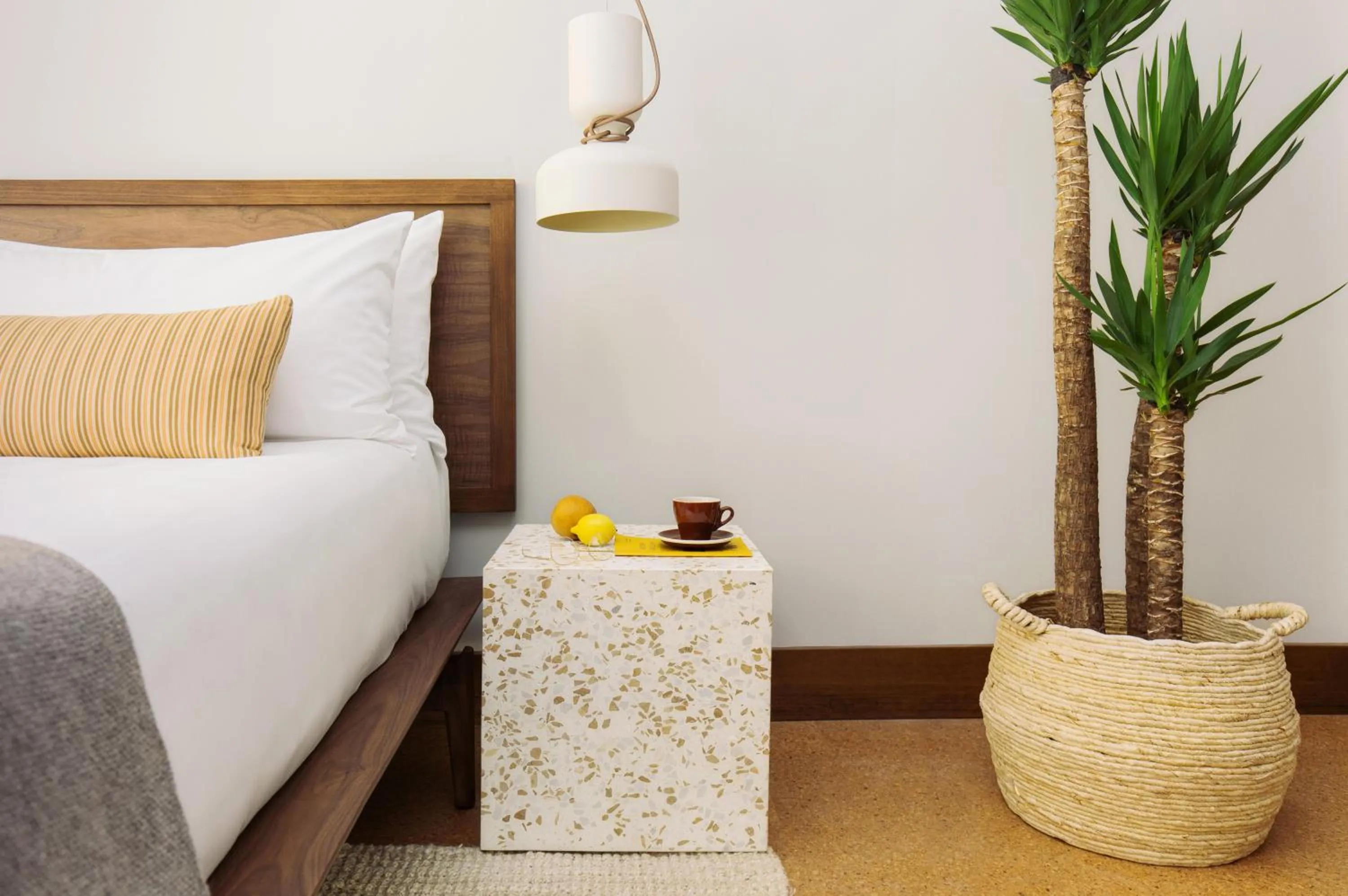 Bed in Silver Lake Pool & Inn