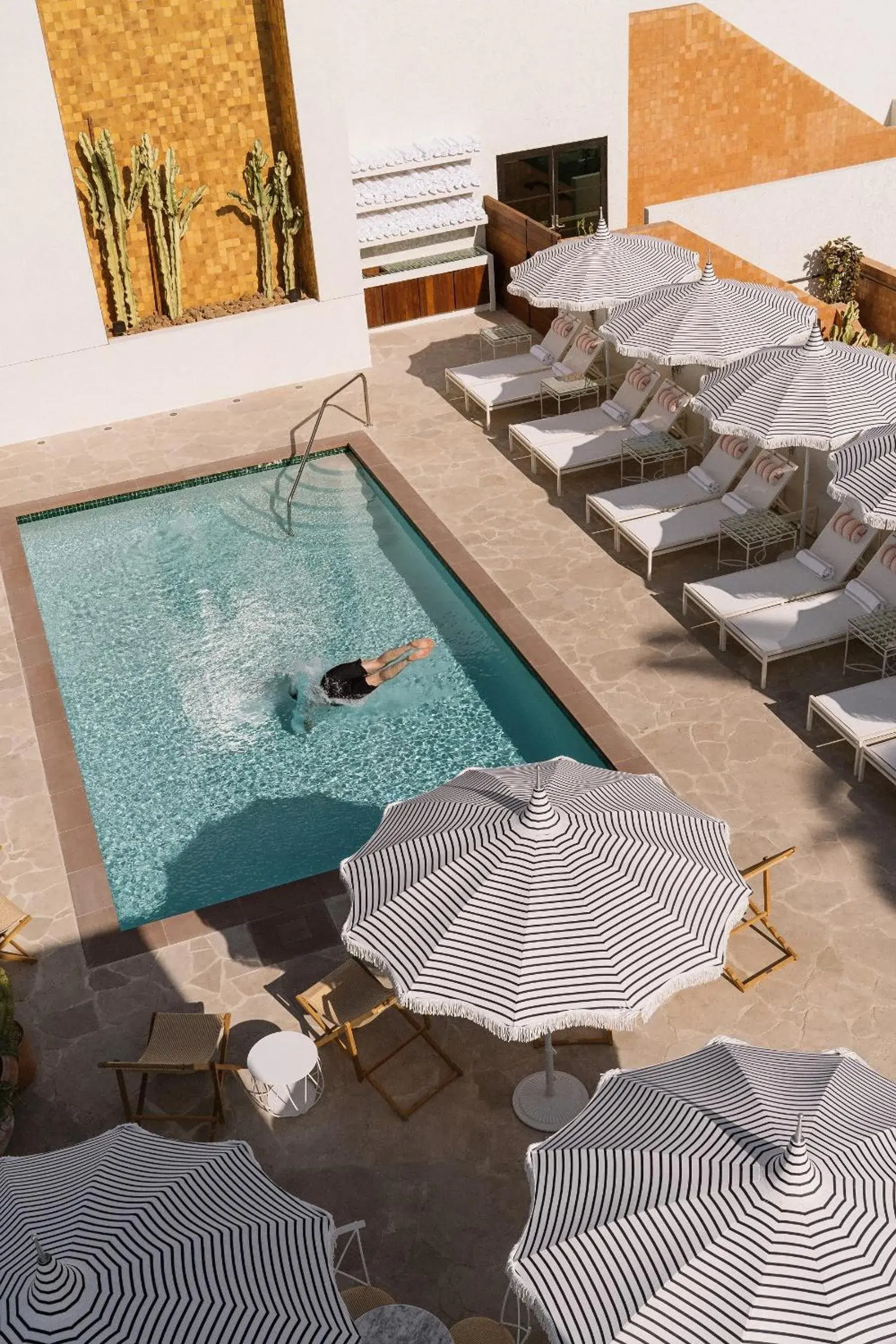 Swimming pool in Silver Lake Pool & Inn Swimming pool in Silver Lake Pool & Inn