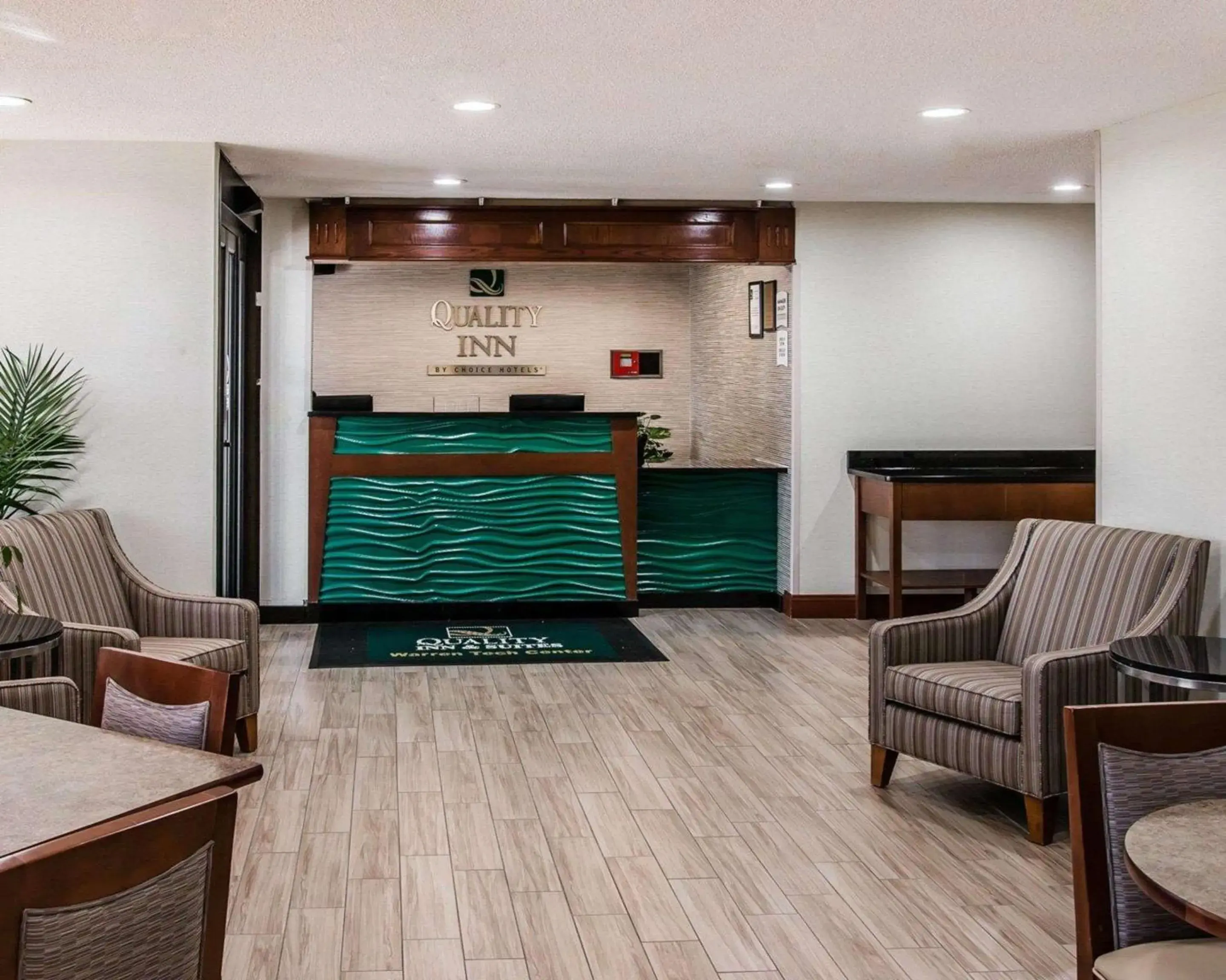 Lobby or reception in Quality Inn & Suites Warren - Detroit Lobby or reception in Quality Inn & Suites Warren - Detroit