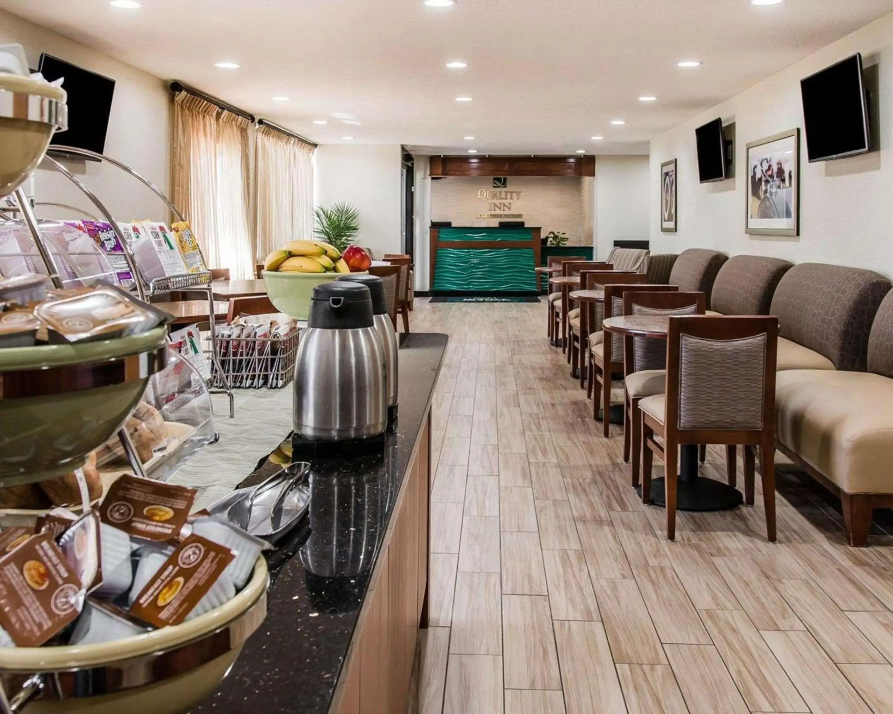 Restaurant/places to eat in Quality Inn & Suites Warren - Detroit Restaurant/places to eat in Quality Inn & Suites Warren - Detroit