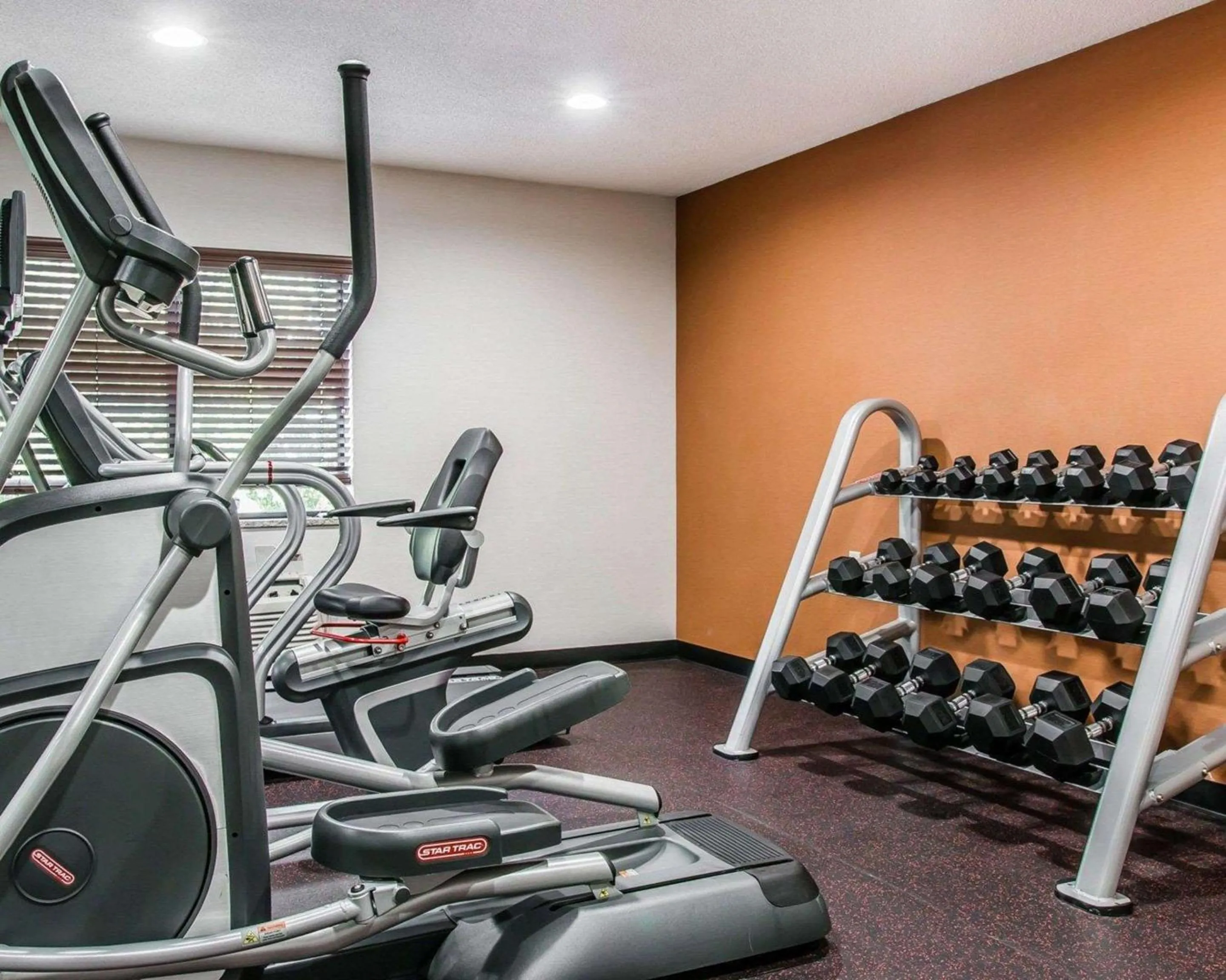 Fitness centre/facilities in Quality Inn & Suites Warren - Detroit