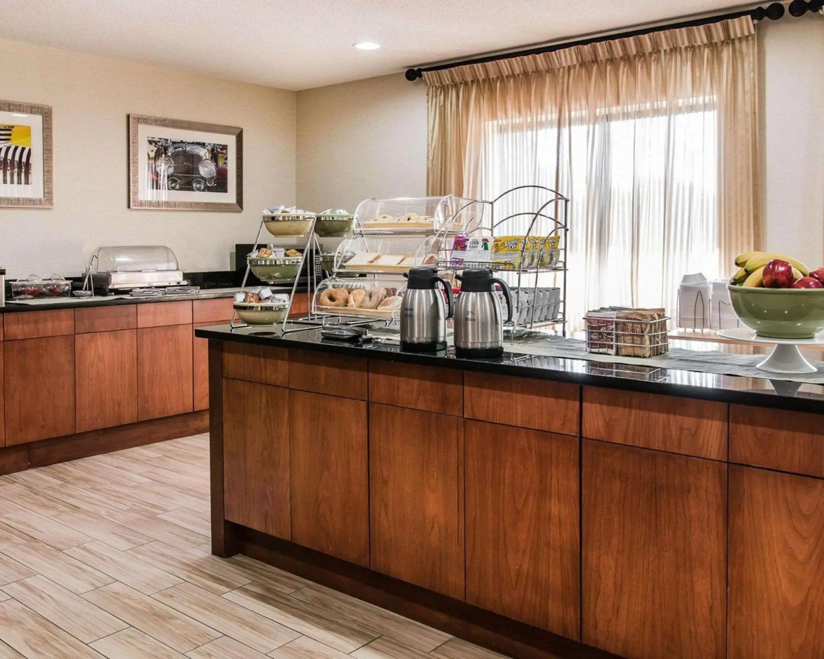 Restaurant/places to eat in Quality Inn & Suites Warren - Detroit Restaurant/places to eat in Quality Inn & Suites Warren - Detroit