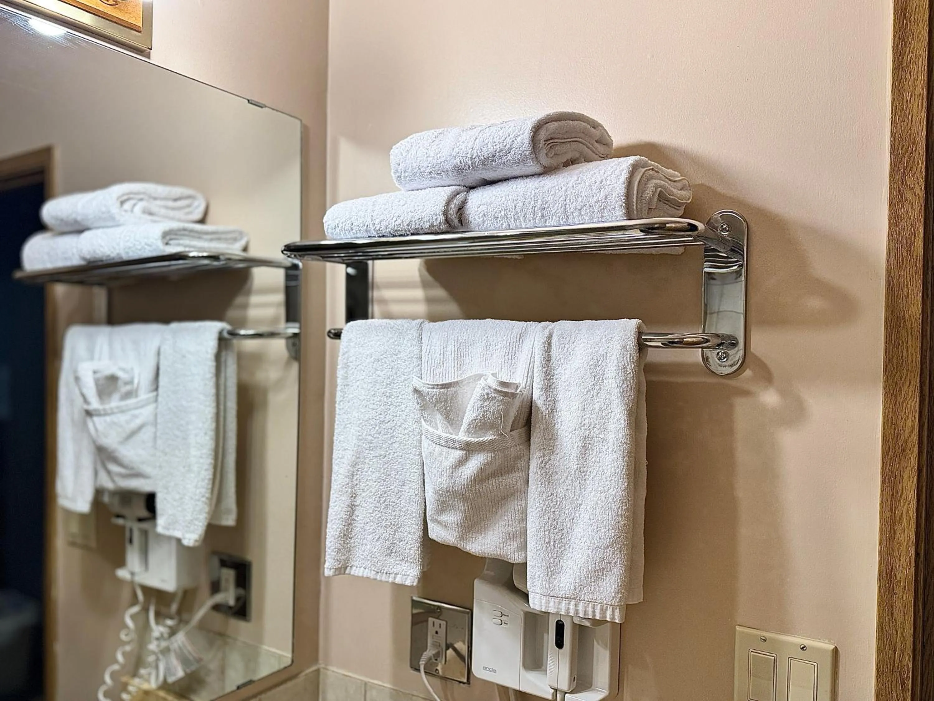 Bathroom in Sunshine Lodge Inn