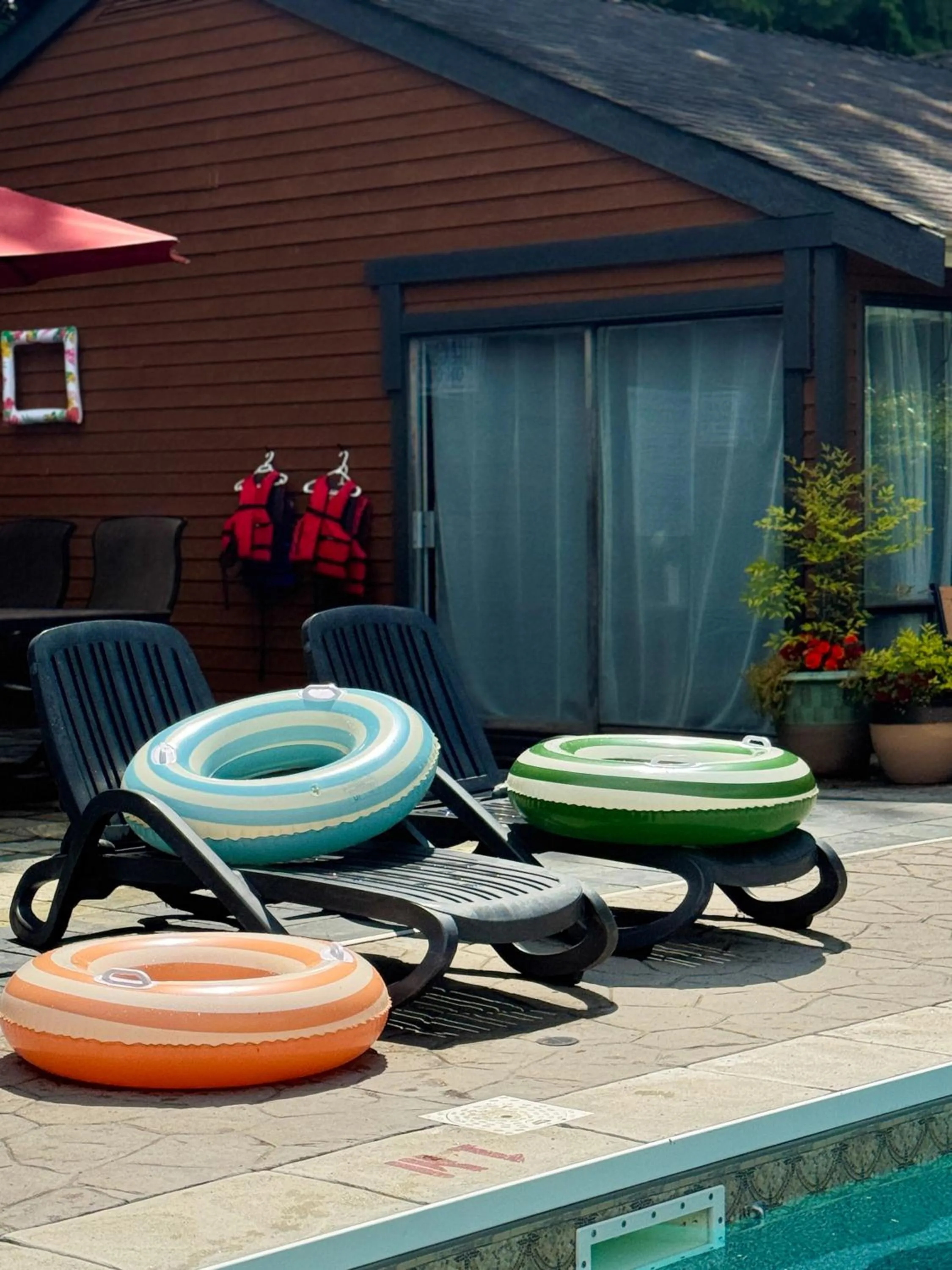 Property building in Sunshine Lodge Inn