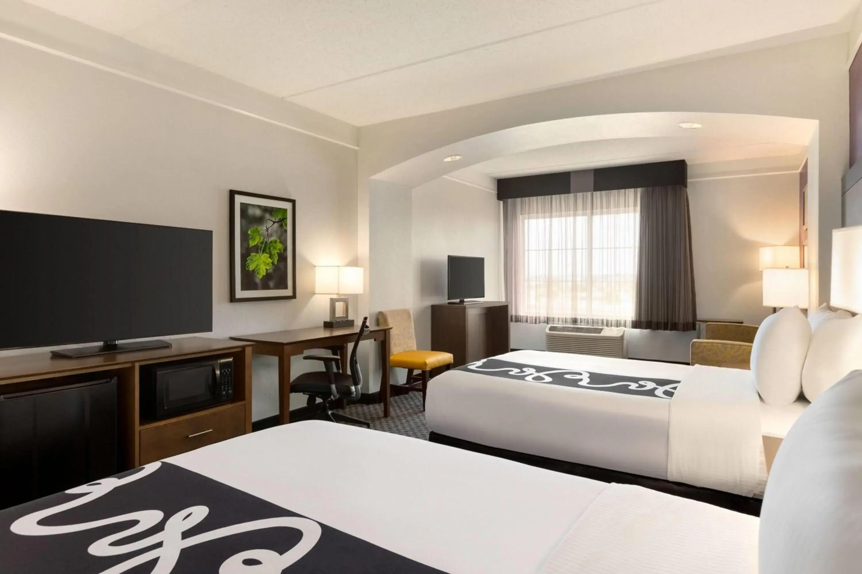 Double Room with Two Double Beds - Non-Smoking in La Quinta by Wyndham Arlington North 6 Flags Dr Double Room with Two Double Beds - Non-Smoking in La Quinta by Wyndham Arlington North 6 Flags Dr