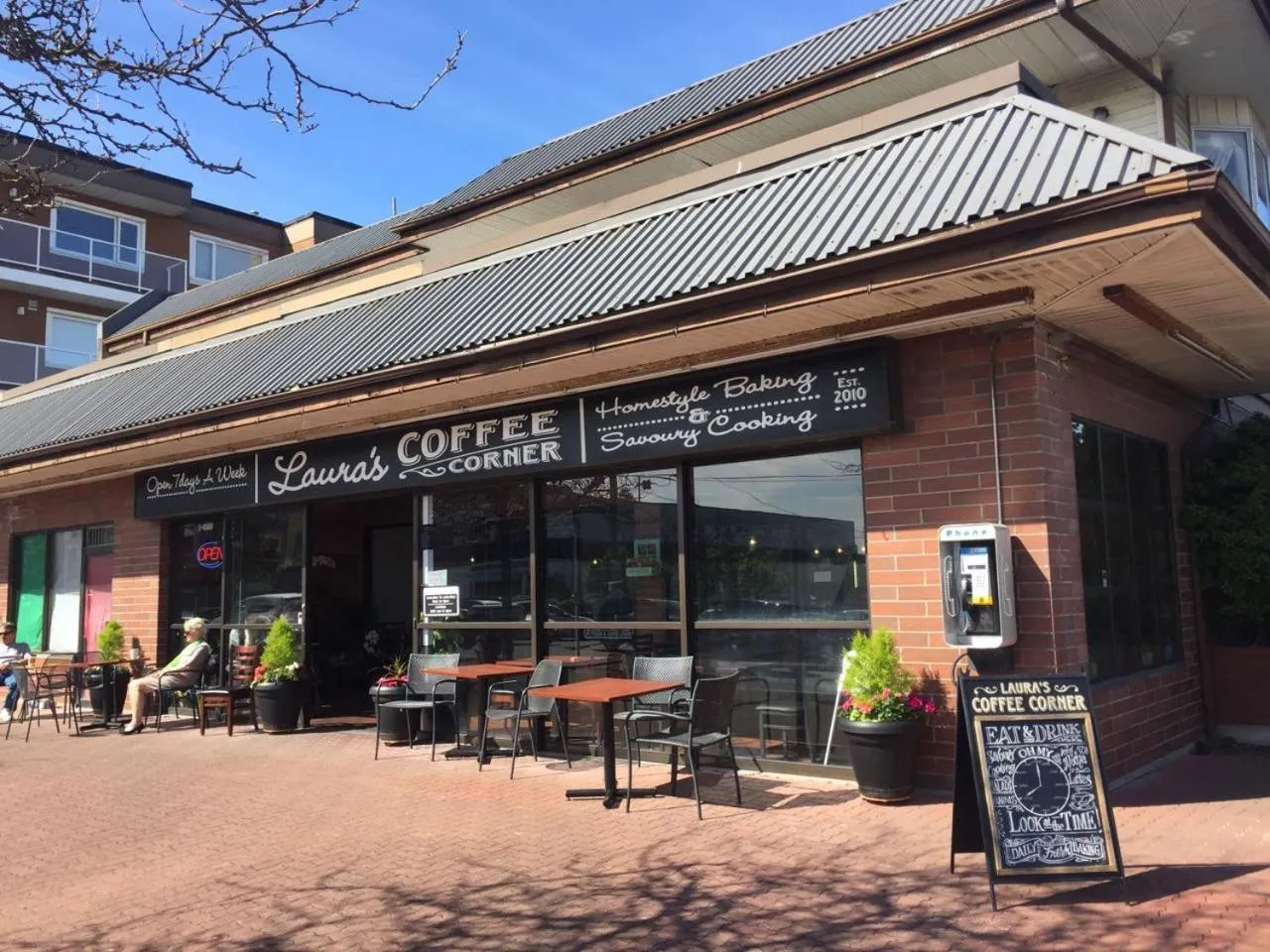 Restaurant/places to eat in Star of the Sea guest house