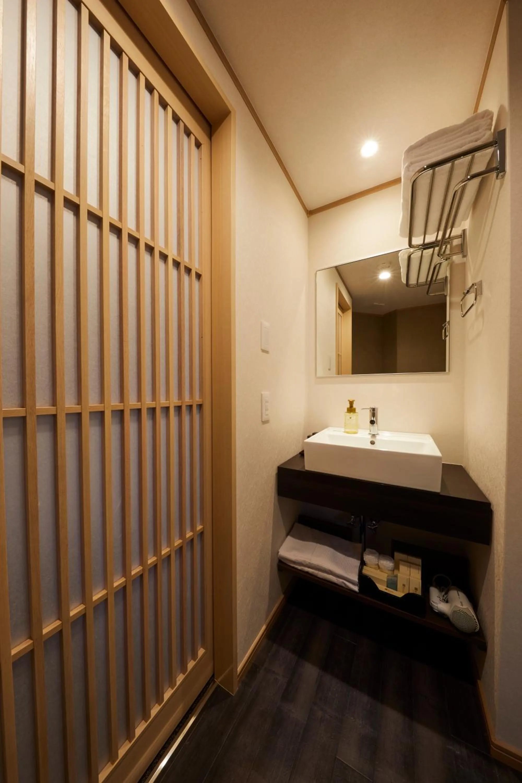 Bathroom, Bed in Rinn Miyagawacho Grande