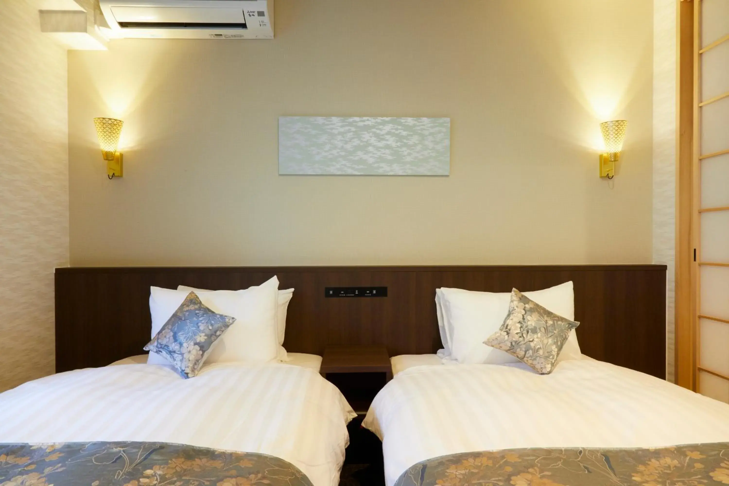 Photo of the whole room, Bed in Rinn Miyagawacho Grande Photo of the whole room, Bed in Rinn Miyagawacho Grande