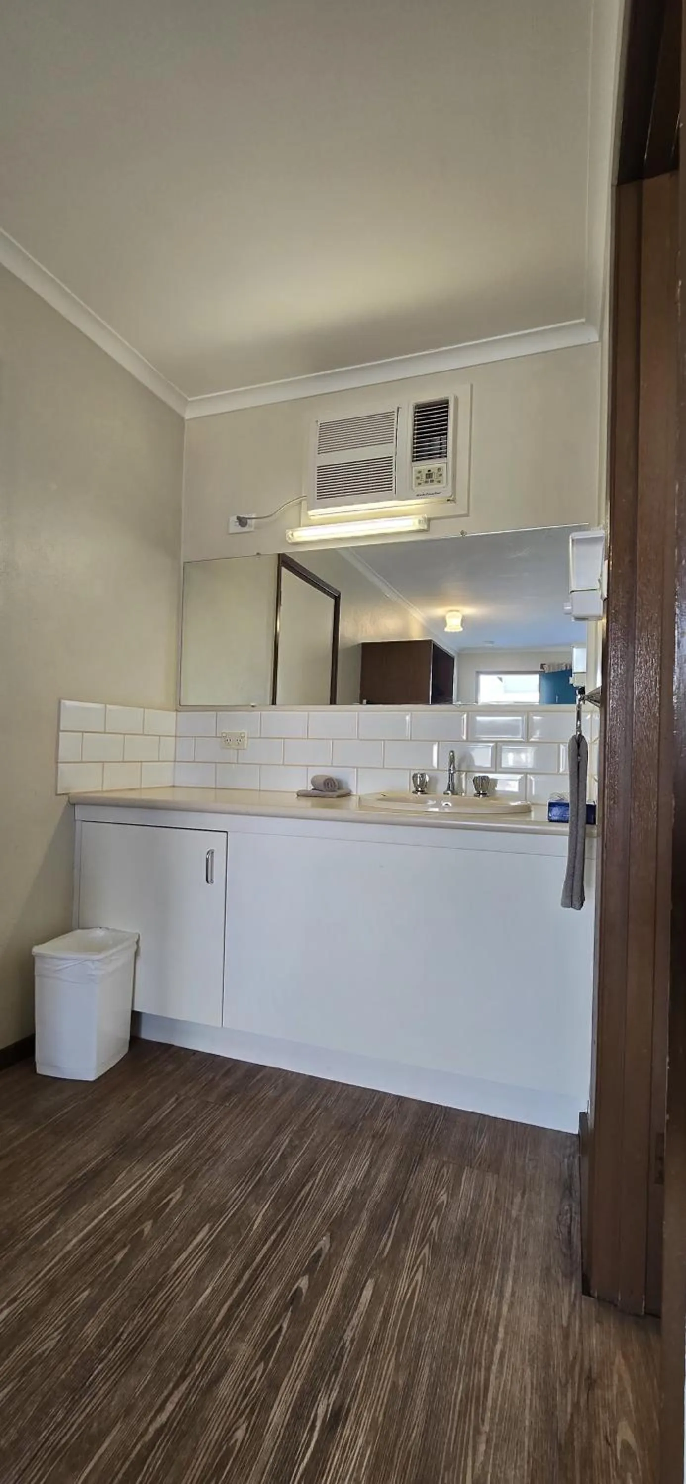 Kitchen or kitchenette in Admella Motel