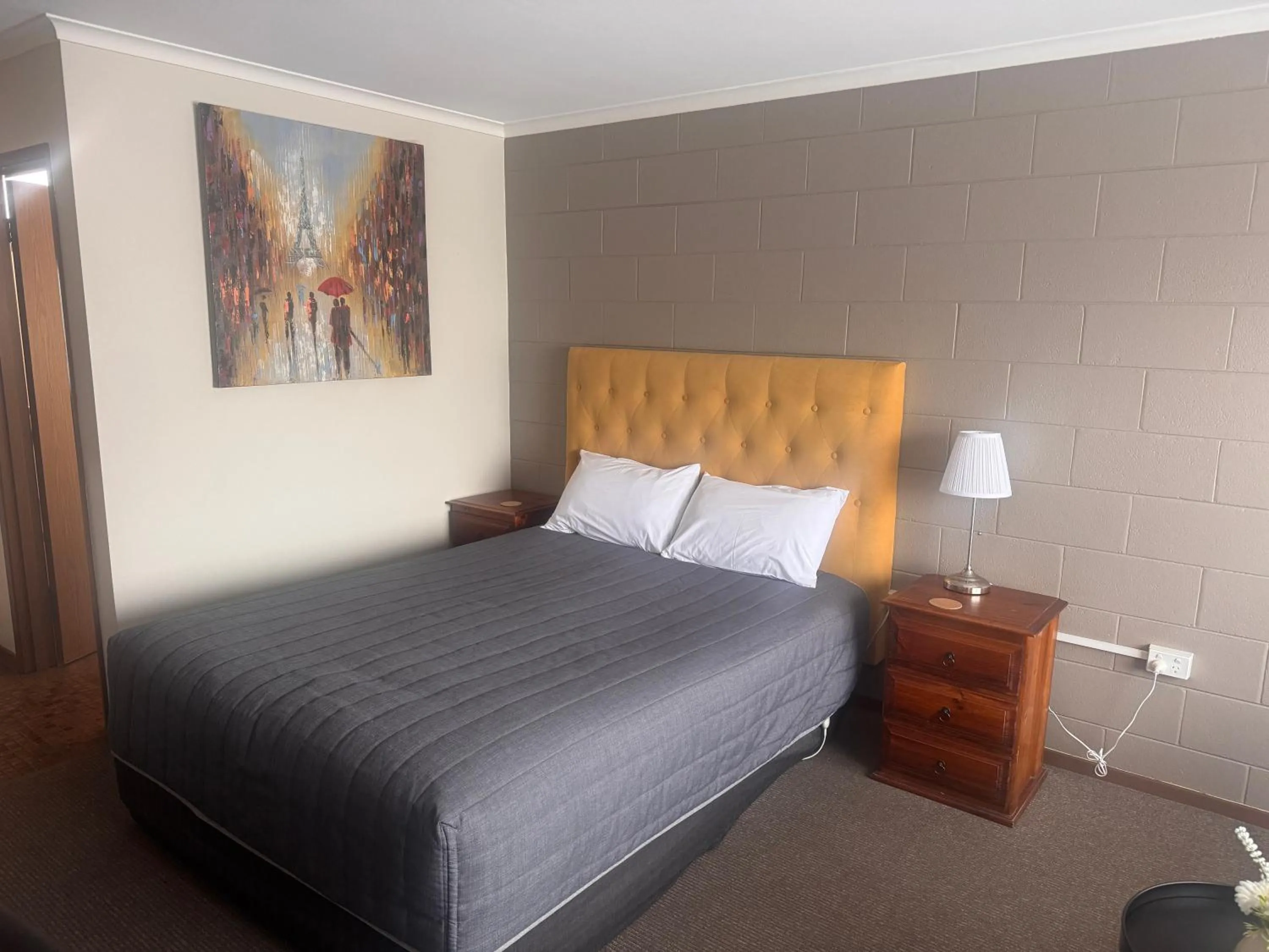 Bed in Admella Motel