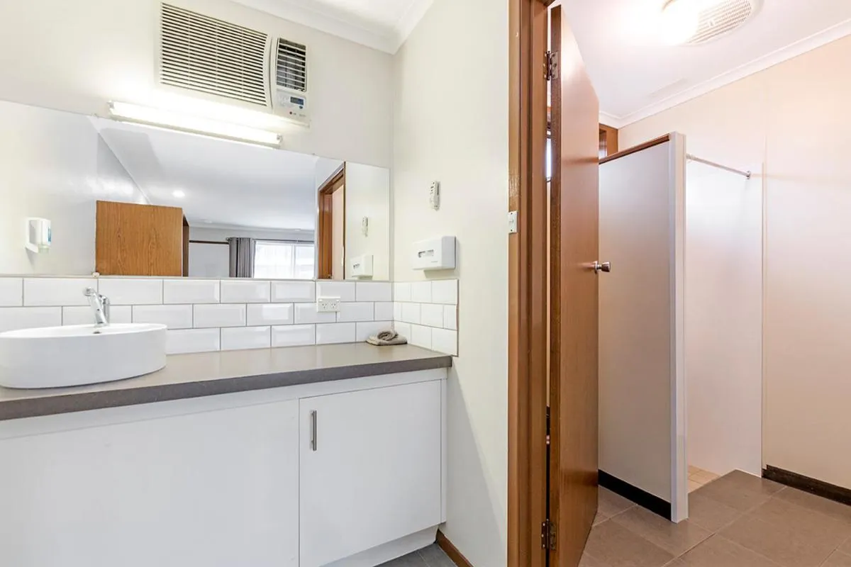Bathroom in Admella Motel