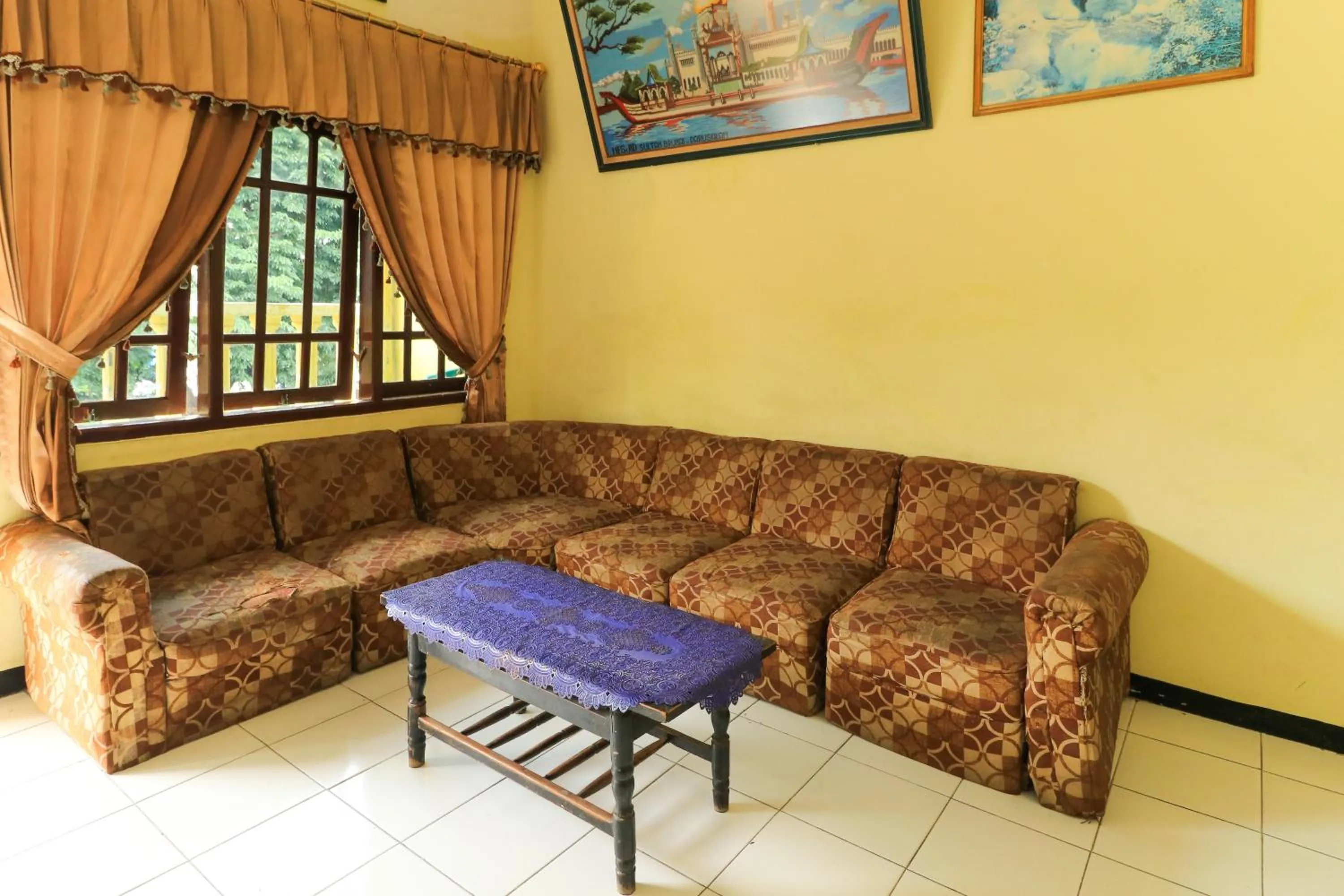 Area and facilities in Dharmawati Homestay Syariah at Terminal Purabaya