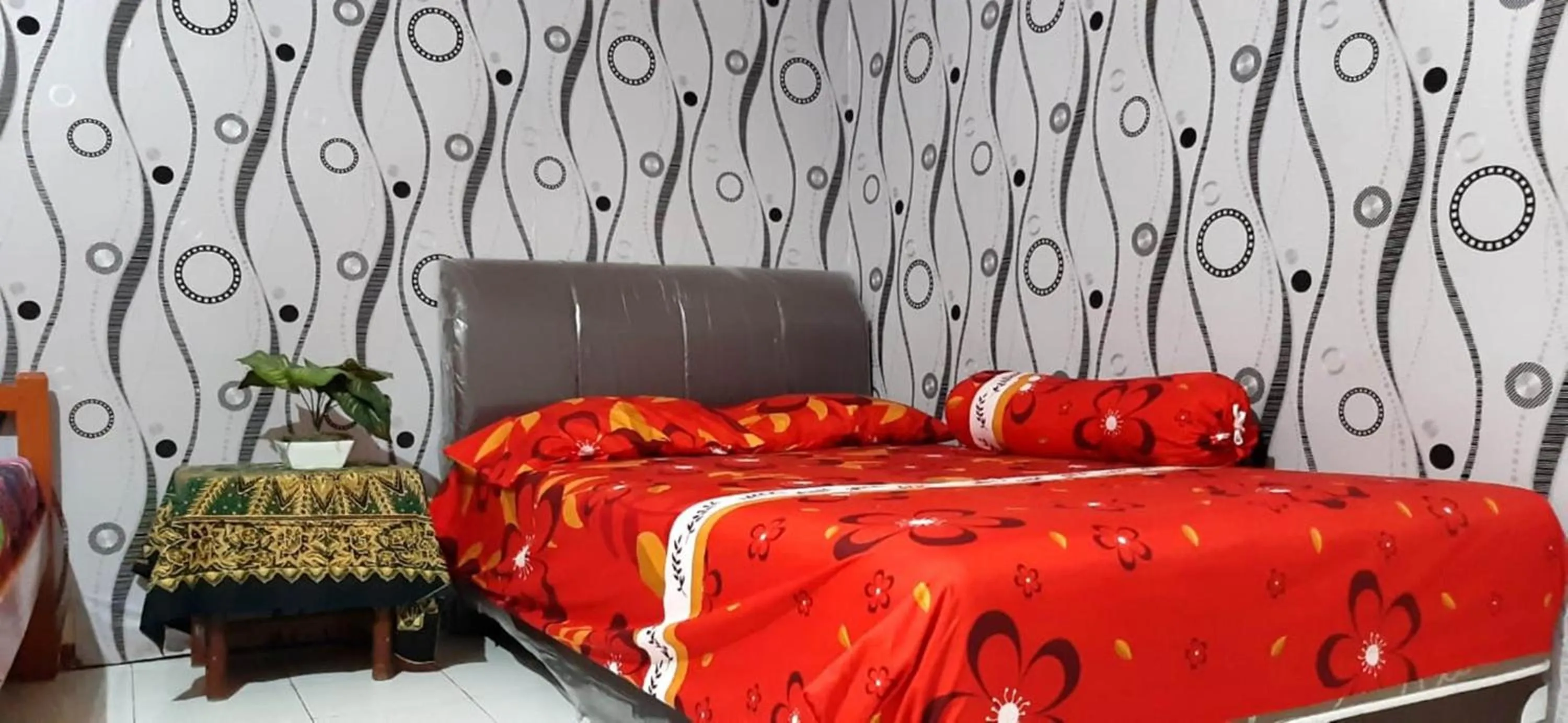 Bedroom, Bed in Dharmawati Homestay Syariah at Terminal Purabaya