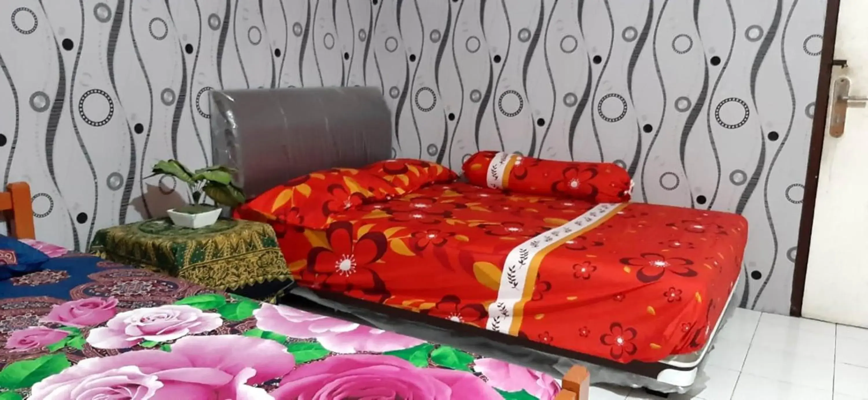 Bedroom, Bed in Dharmawati Homestay Syariah at Terminal Purabaya Bedroom, Bed in Dharmawati Homestay Syariah at Terminal Purabaya