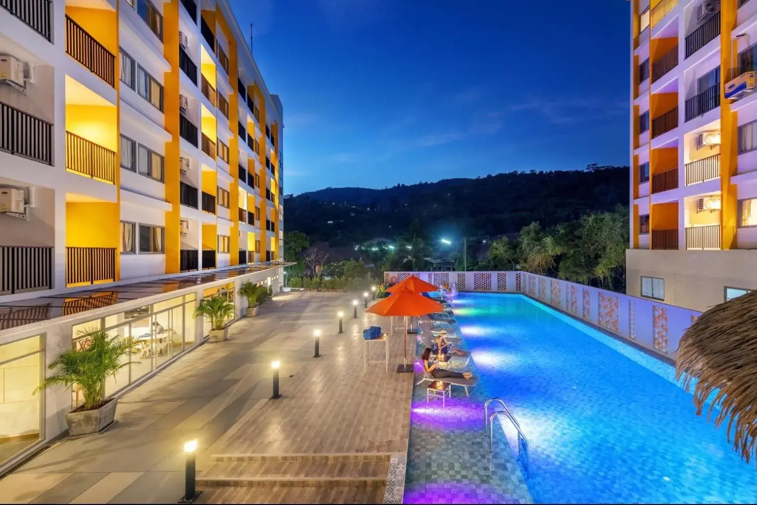Pool view in Beehive Boutique Hotel Phuket Pool view in Beehive Boutique Hotel Phuket