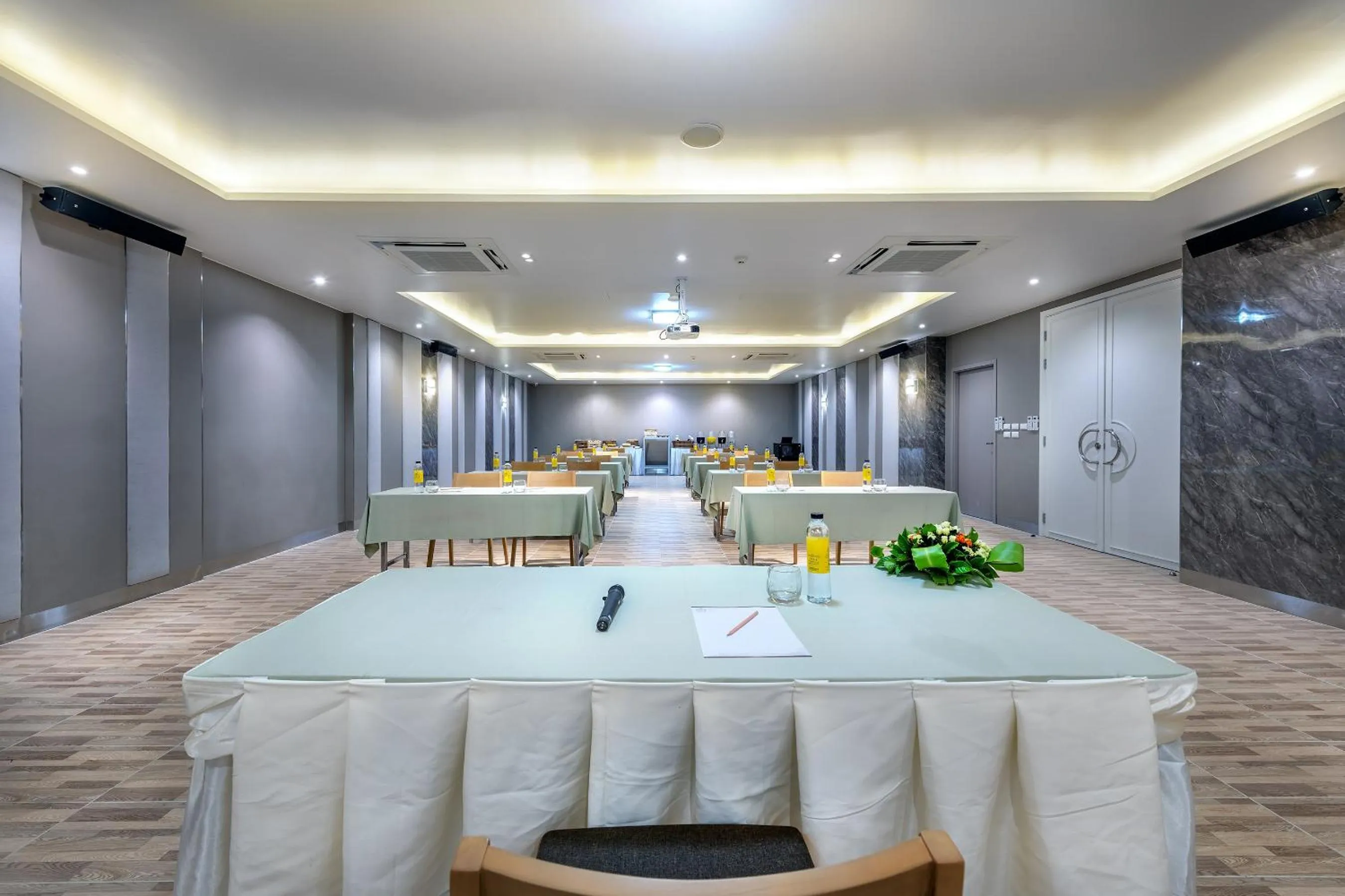 Meeting/conference room in Beehive Boutique Hotel Phuket