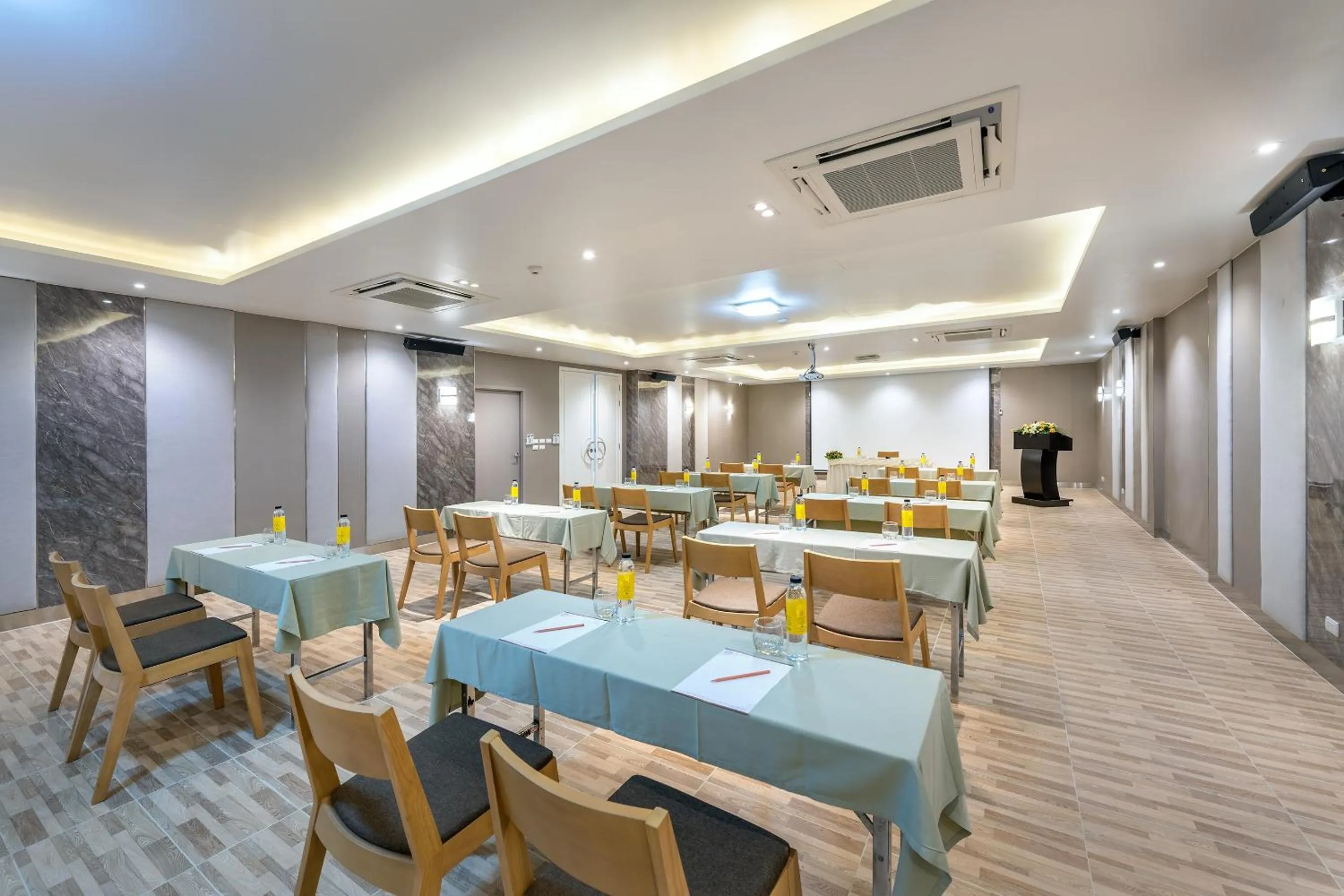 Meeting/conference room in Beehive Boutique Hotel Phuket