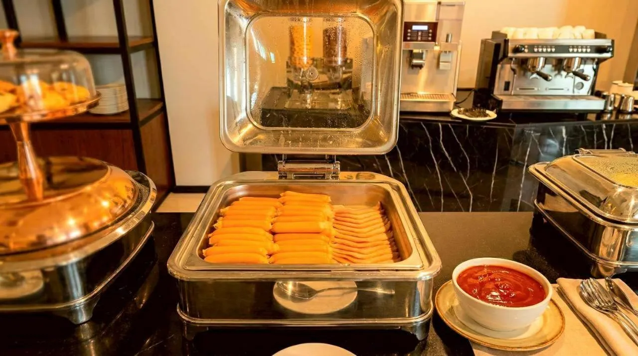 Breakfast in Beehive Boutique Hotel Phuket