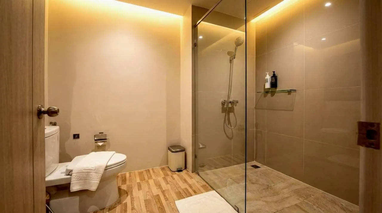 Shower in Beehive Boutique Hotel Phuket