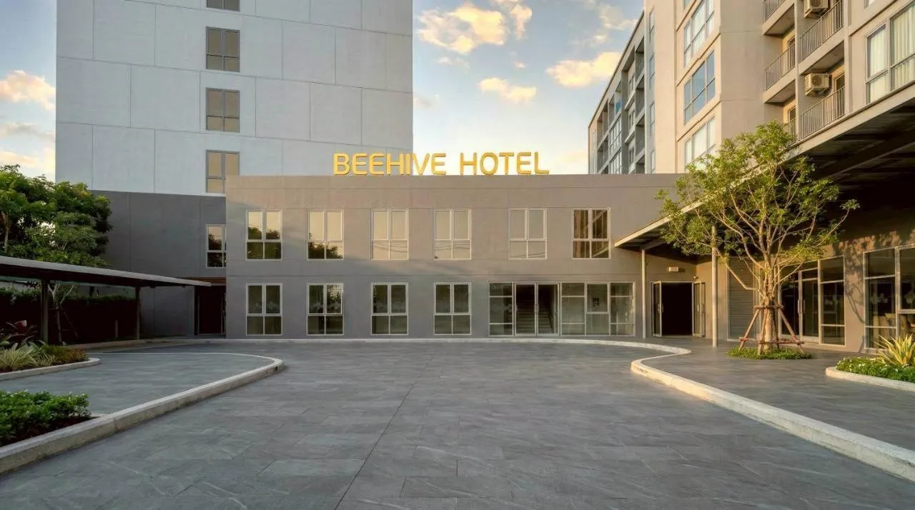 Property building in Beehive Boutique Hotel Phuket