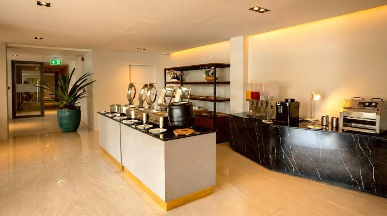 Breakfast in Beehive Boutique Hotel Phuket