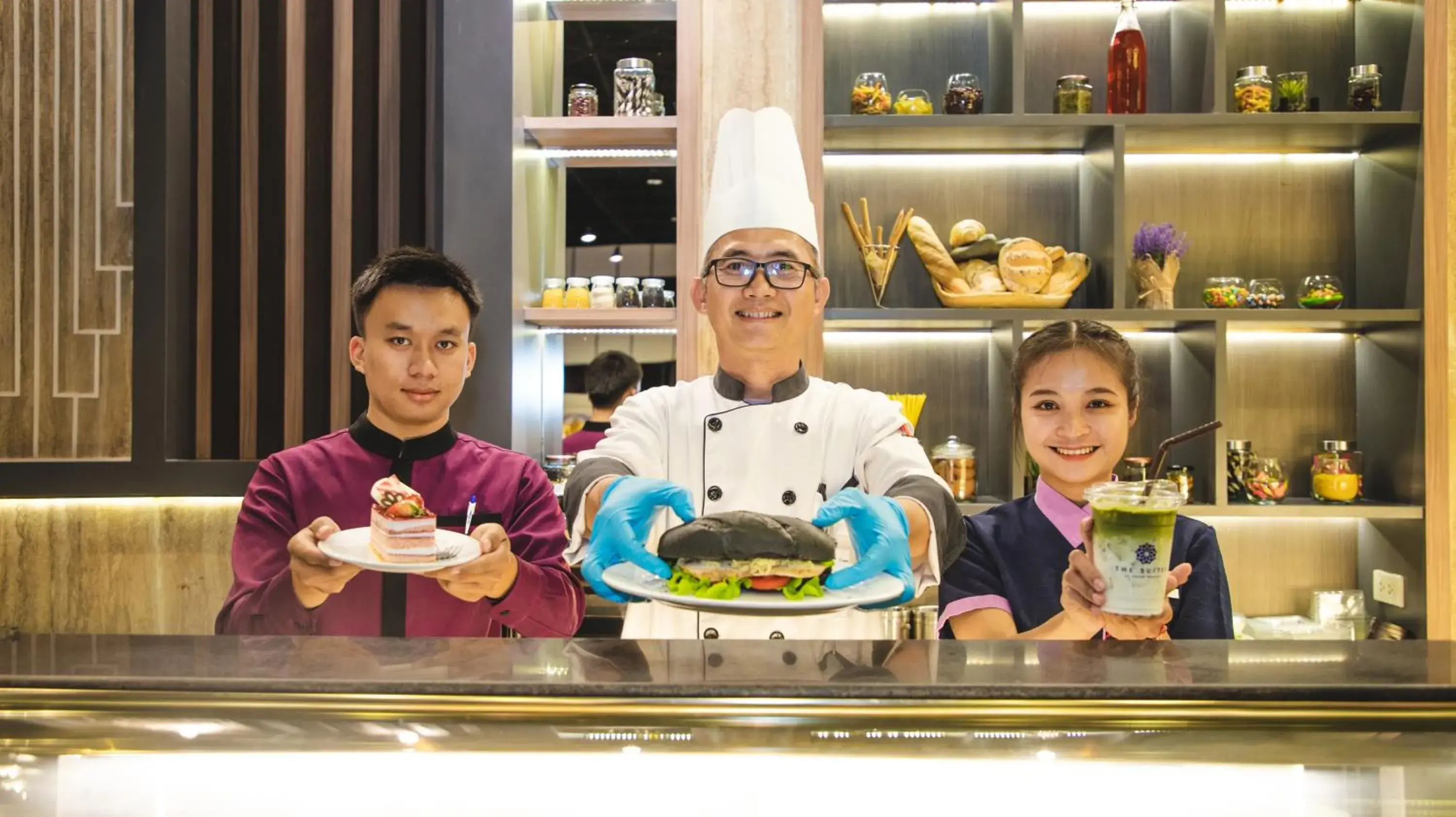 Restaurant/places to eat in Savan Resorts Restaurant/places to eat in Savan Resorts