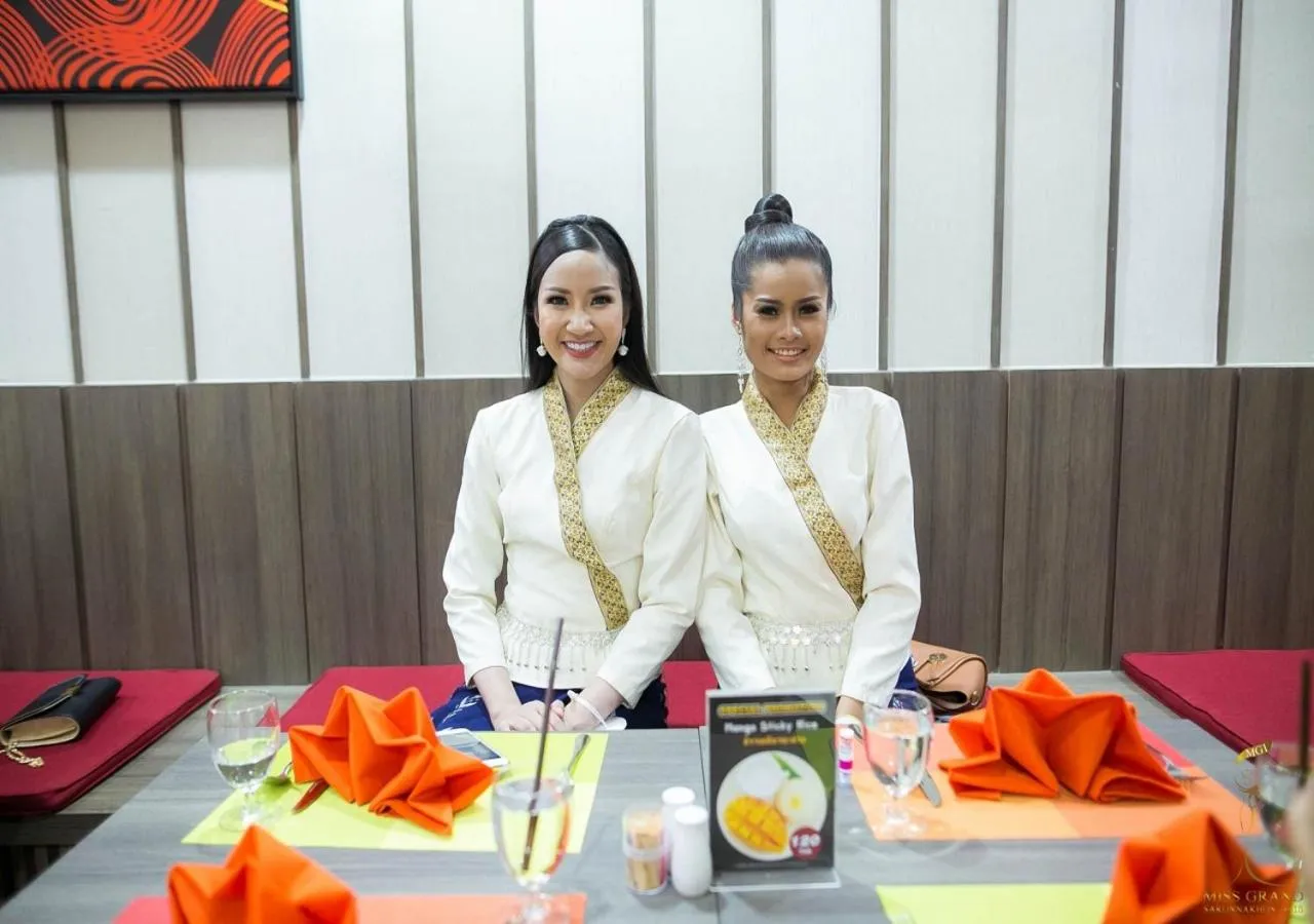 Meals in Savan Resorts