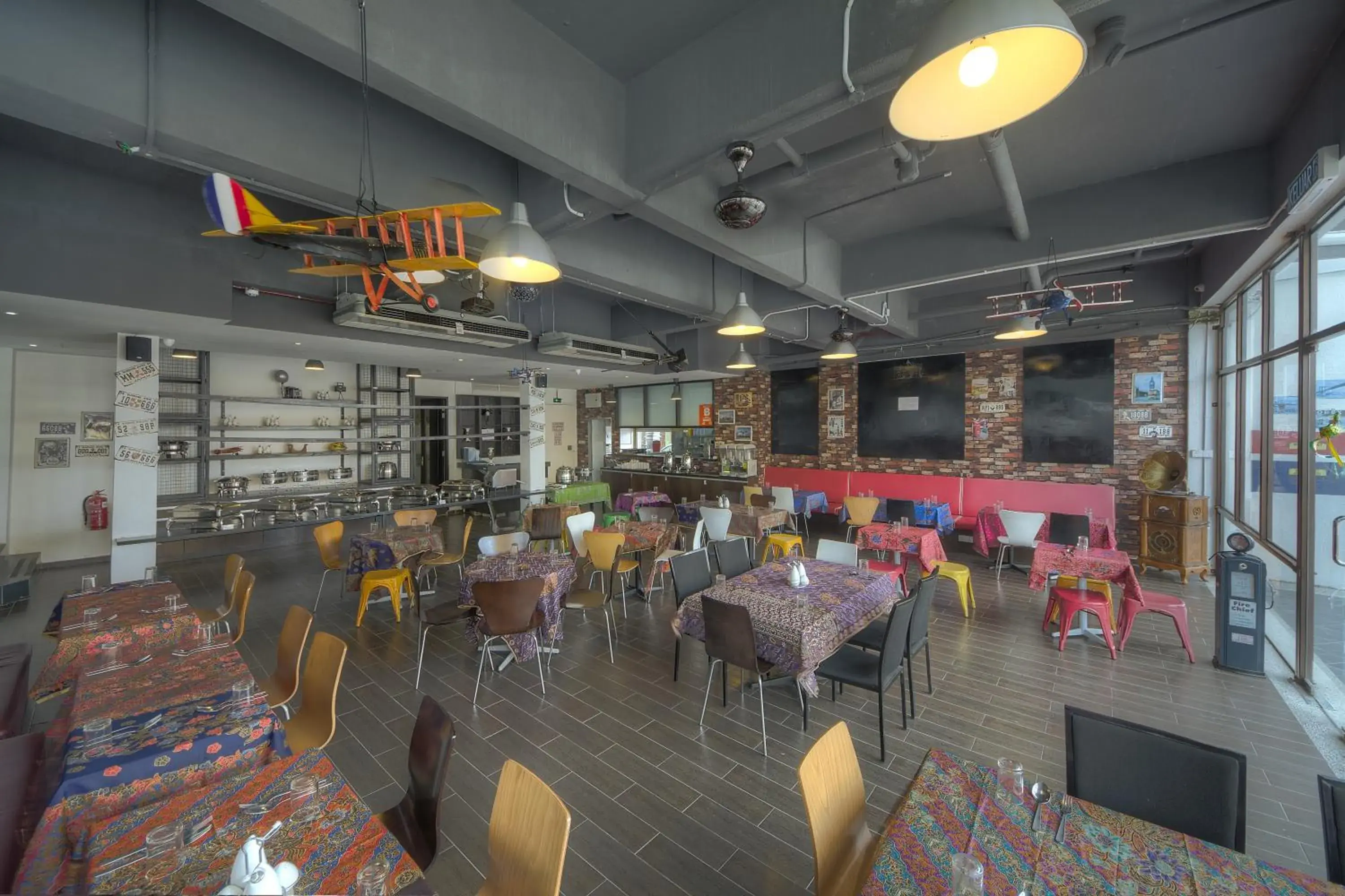 Restaurant/places to eat in Arenaa Batik Boutique Restaurant/places to eat in Arenaa Batik Boutique