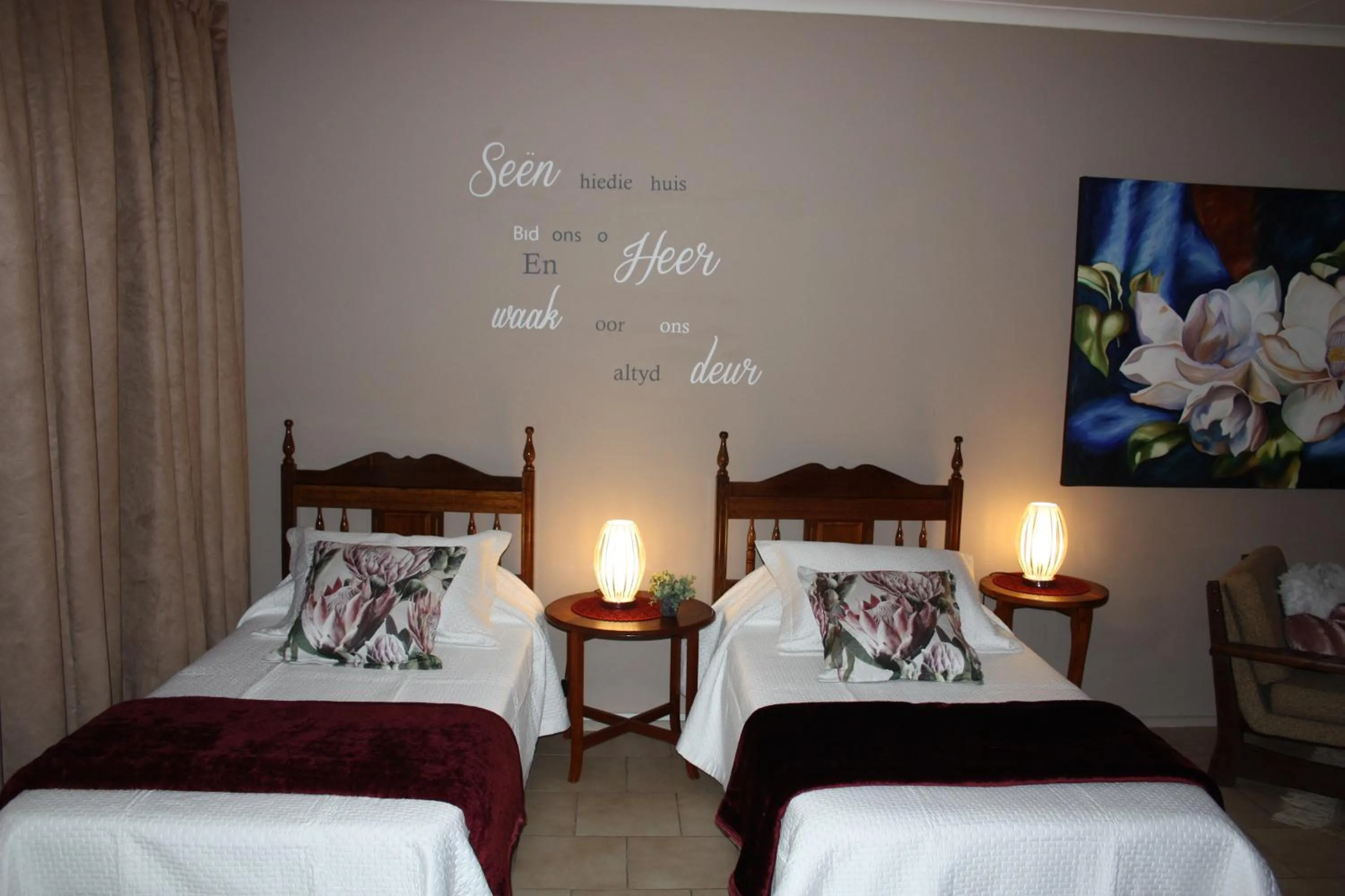 Living room, Bed in Little Umhlanga