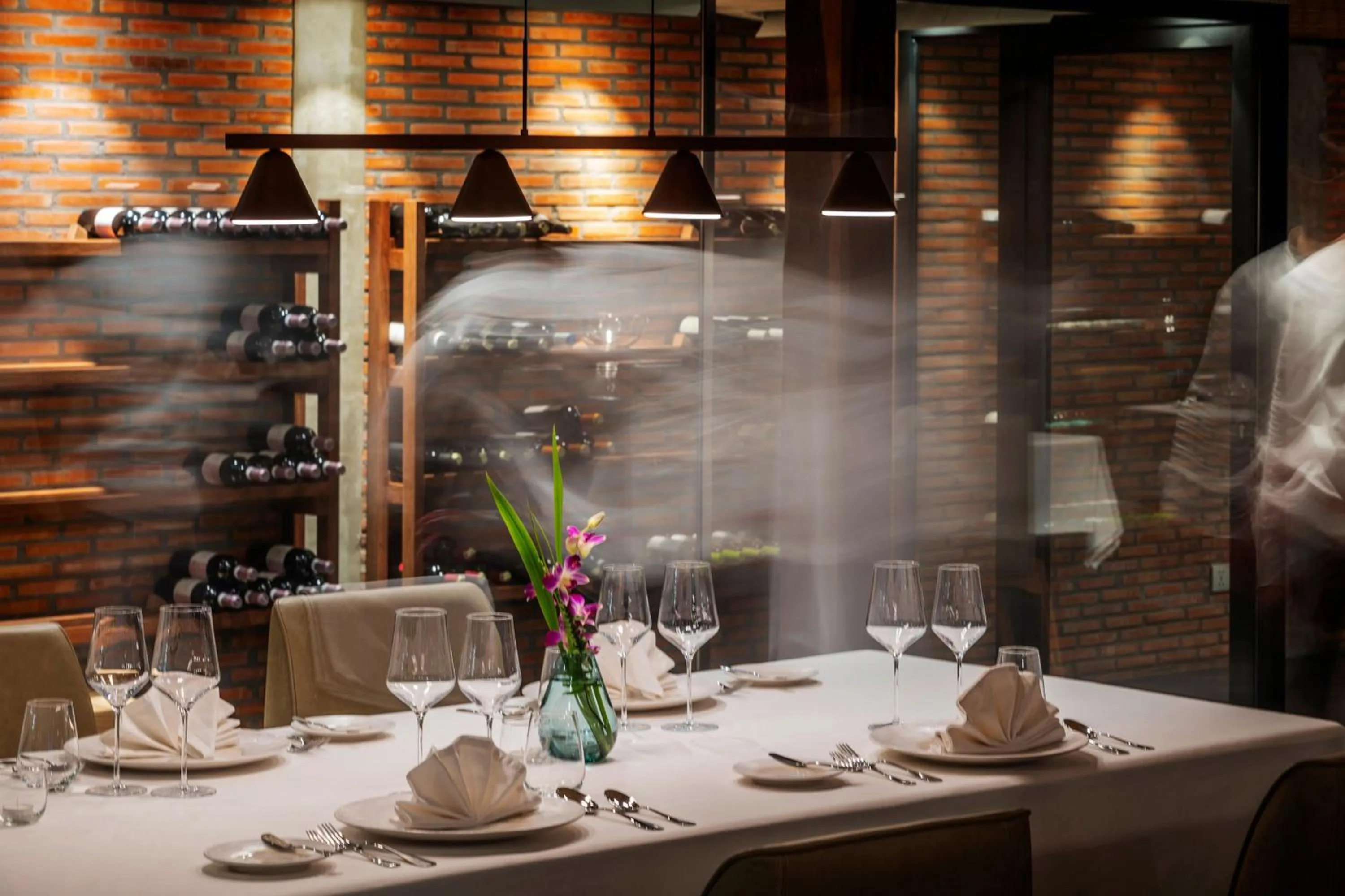 Restaurant/places to eat in Farmhouse Resort & Spa