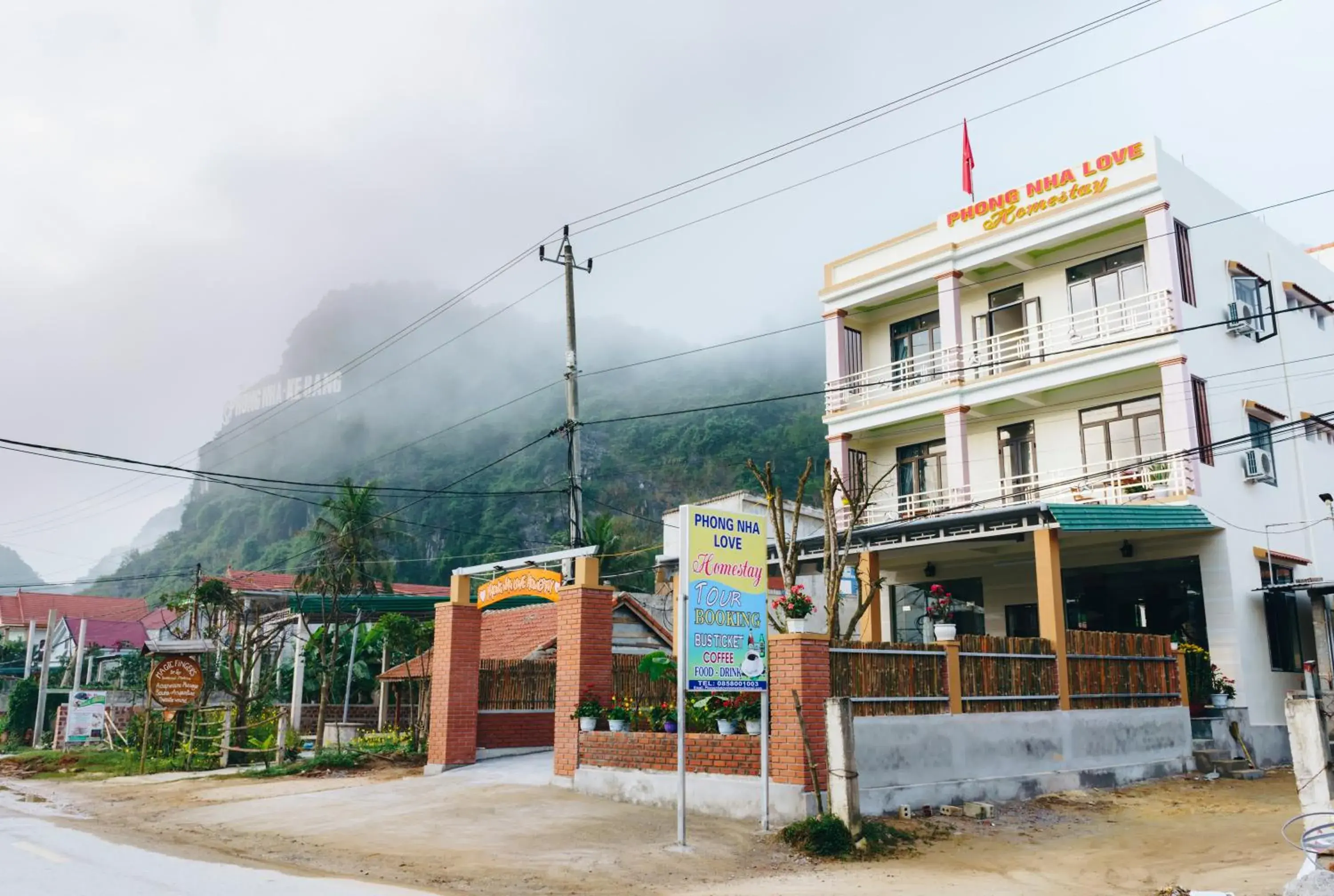 Twin Room with Mountain View in Phong Nha Love Homestay Twin Room with Mountain View in Phong Nha Love Homestay