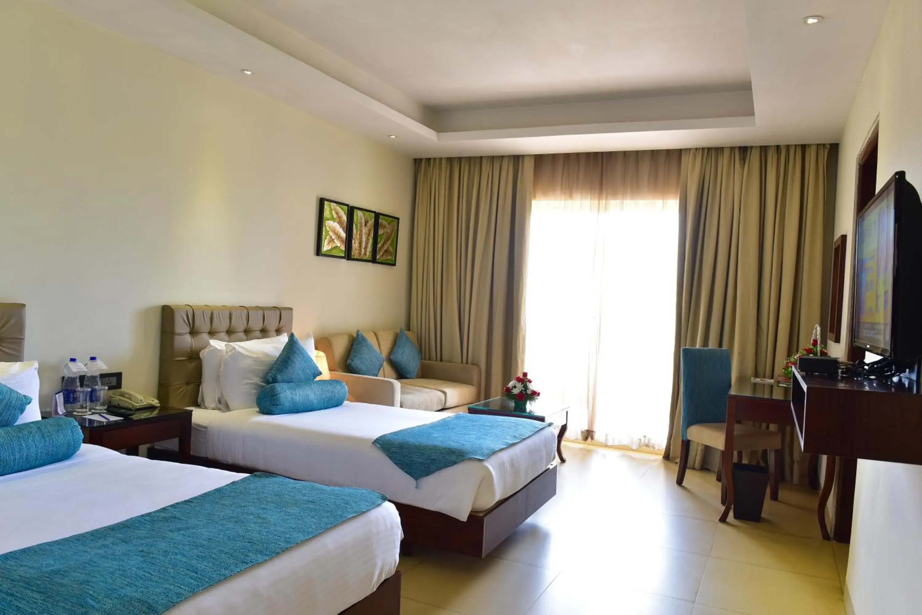 Superior Twin Room in Golden Tulip Candolim, Goa Superior Twin Room in Golden Tulip Candolim, Goa