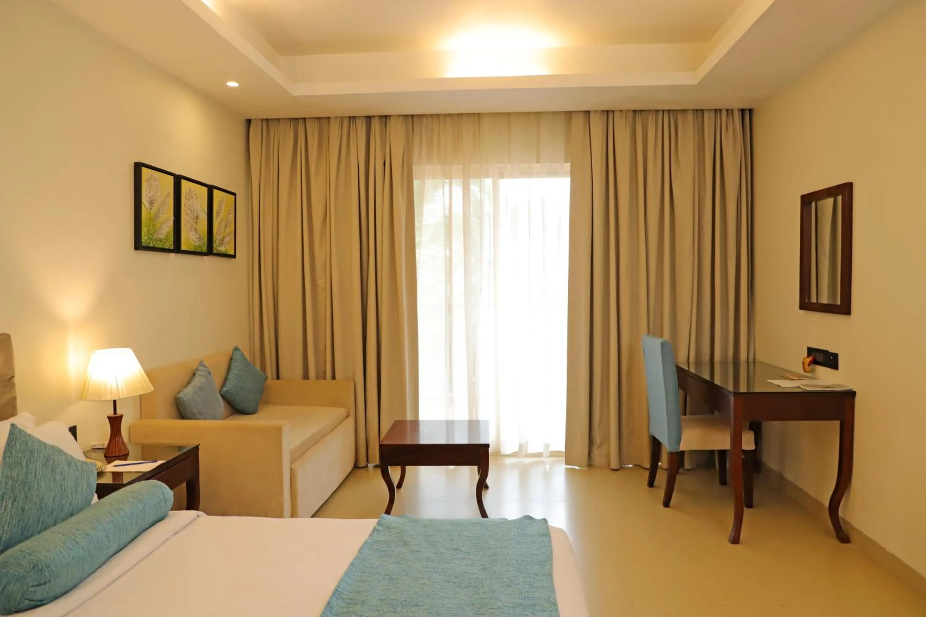 Bed in Golden Tulip Candolim, Goa