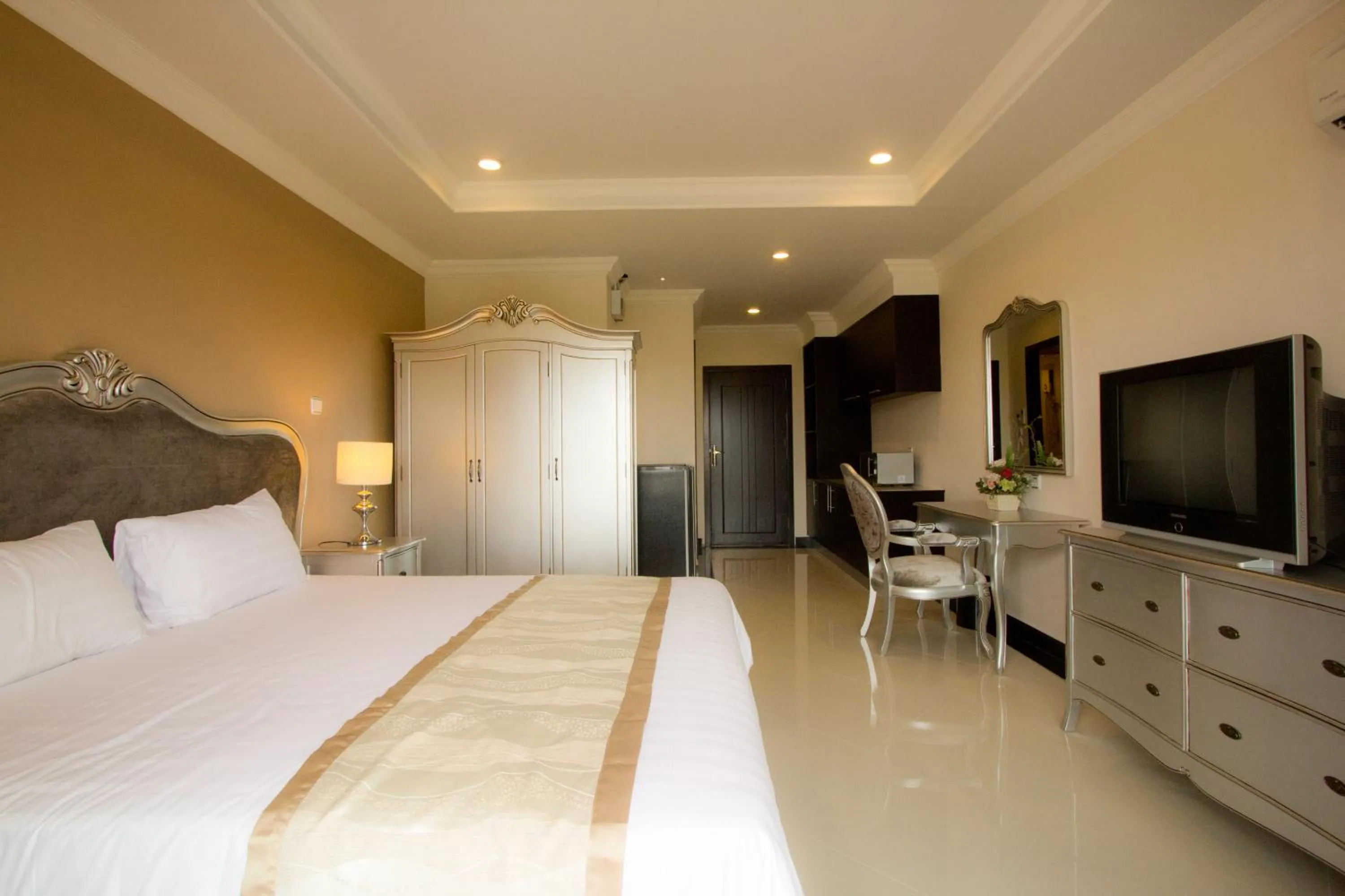 Bed in LK Grand Living Place