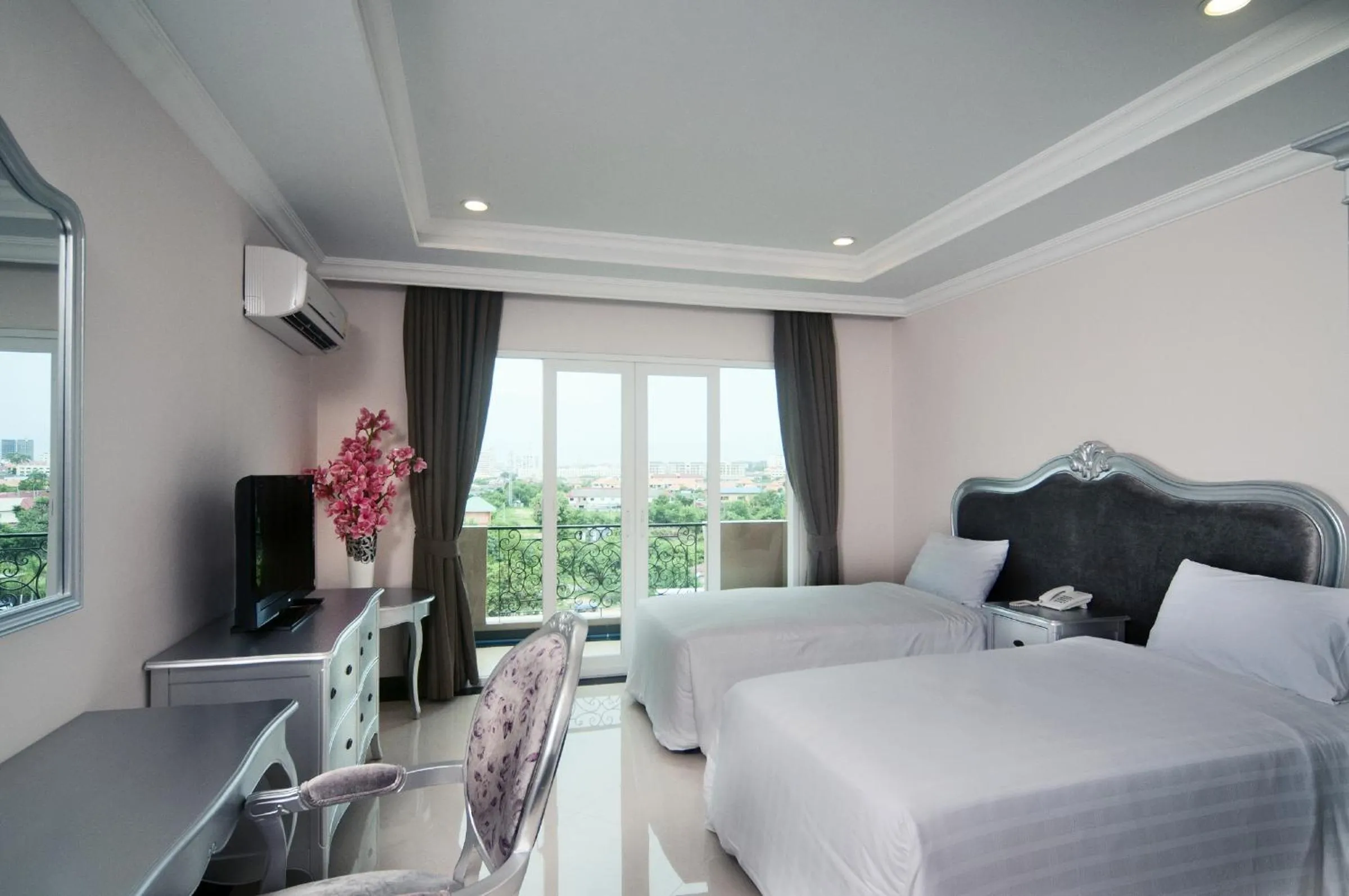 Bed in LK Grand Living Place