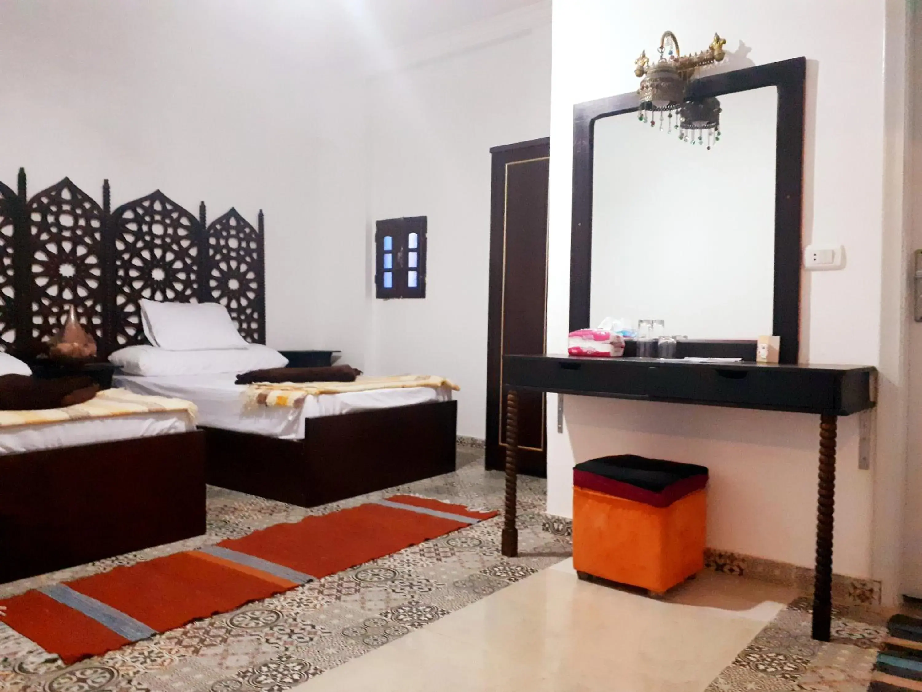 Twin Room in Arabian Nights Pyramids Guesthouse Twin Room in Arabian Nights Pyramids Guesthouse