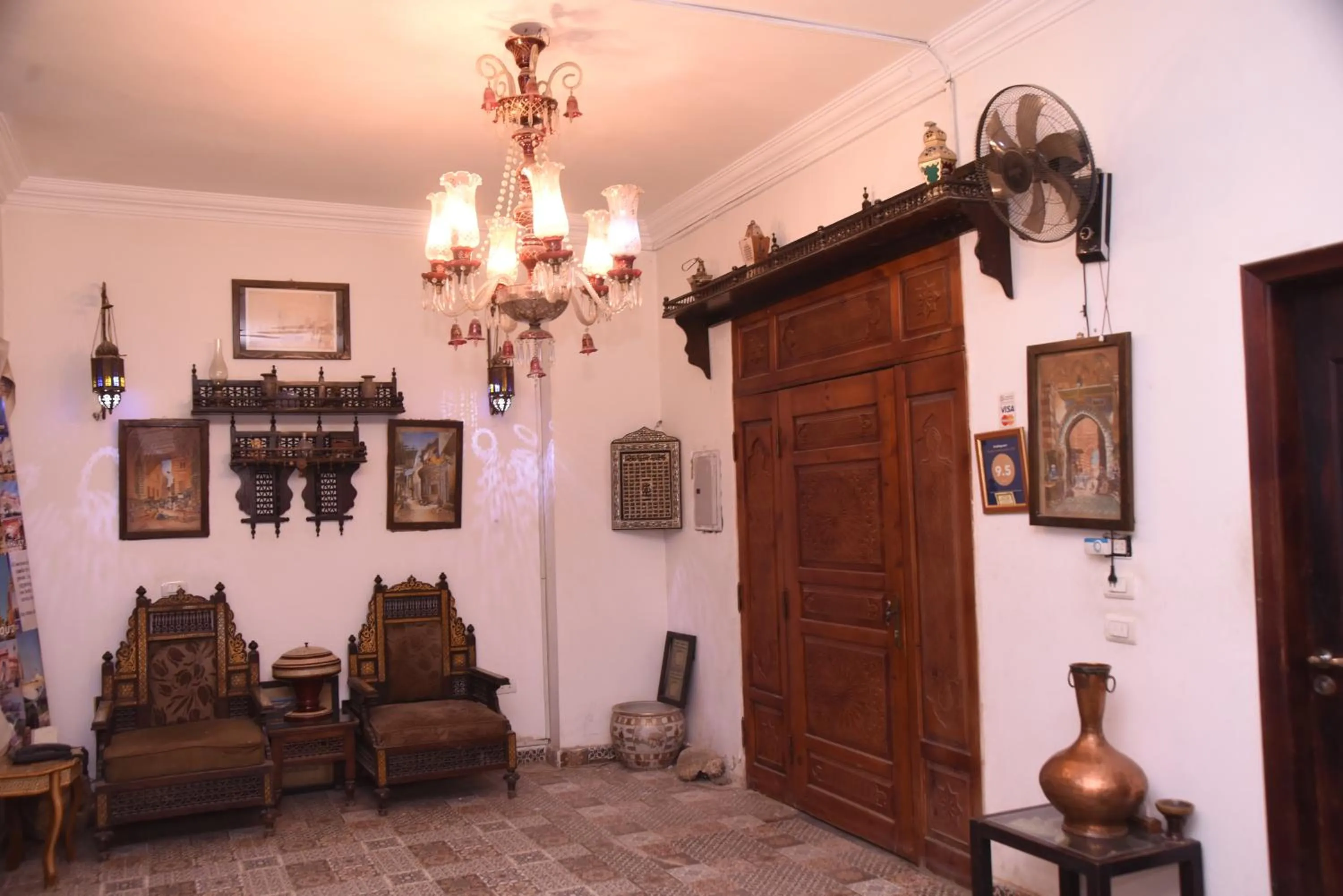 Seating area in Arabian Nights Pyramids Guesthouse