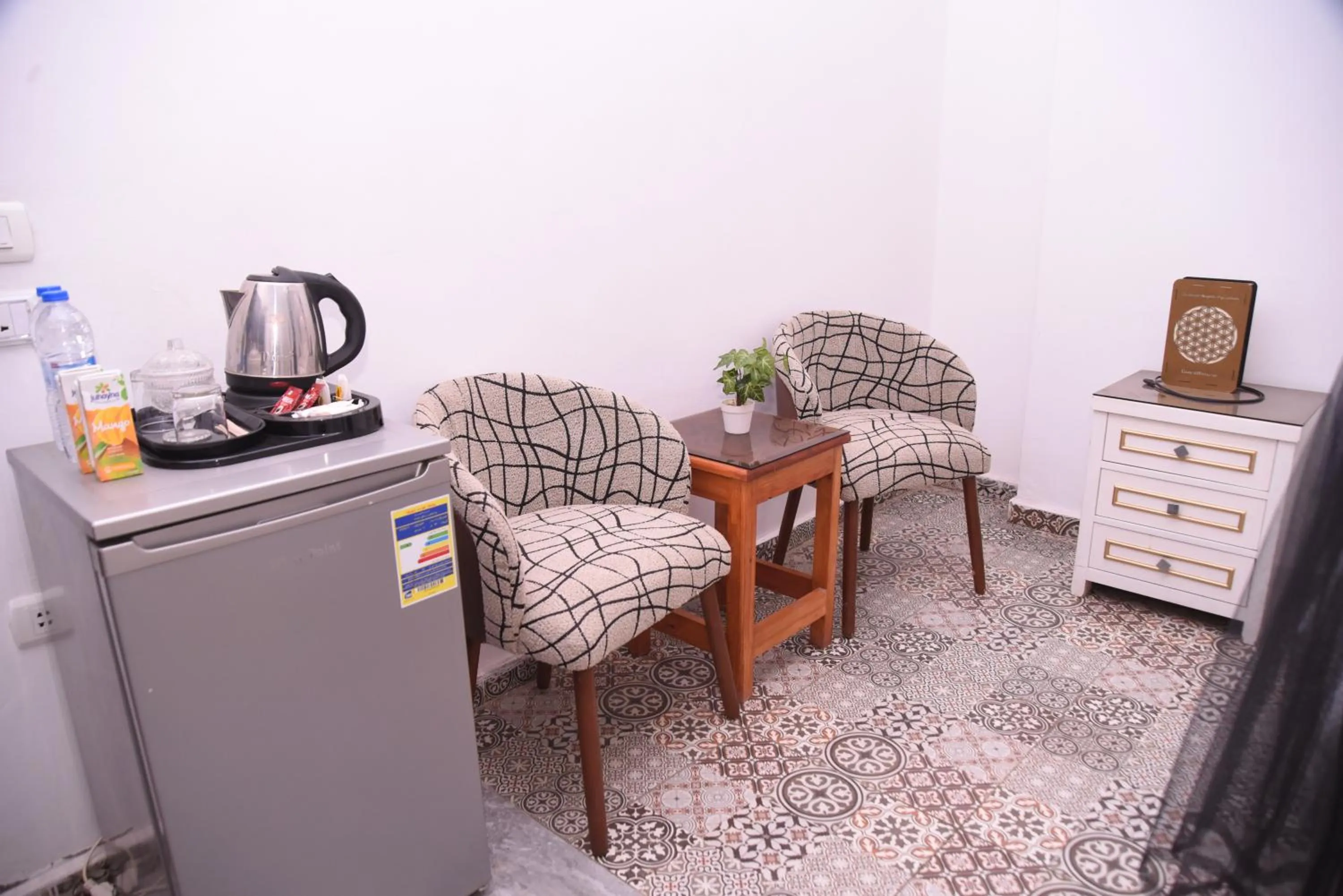 Coffee/tea facilities in Arabian Nights Pyramids Guesthouse