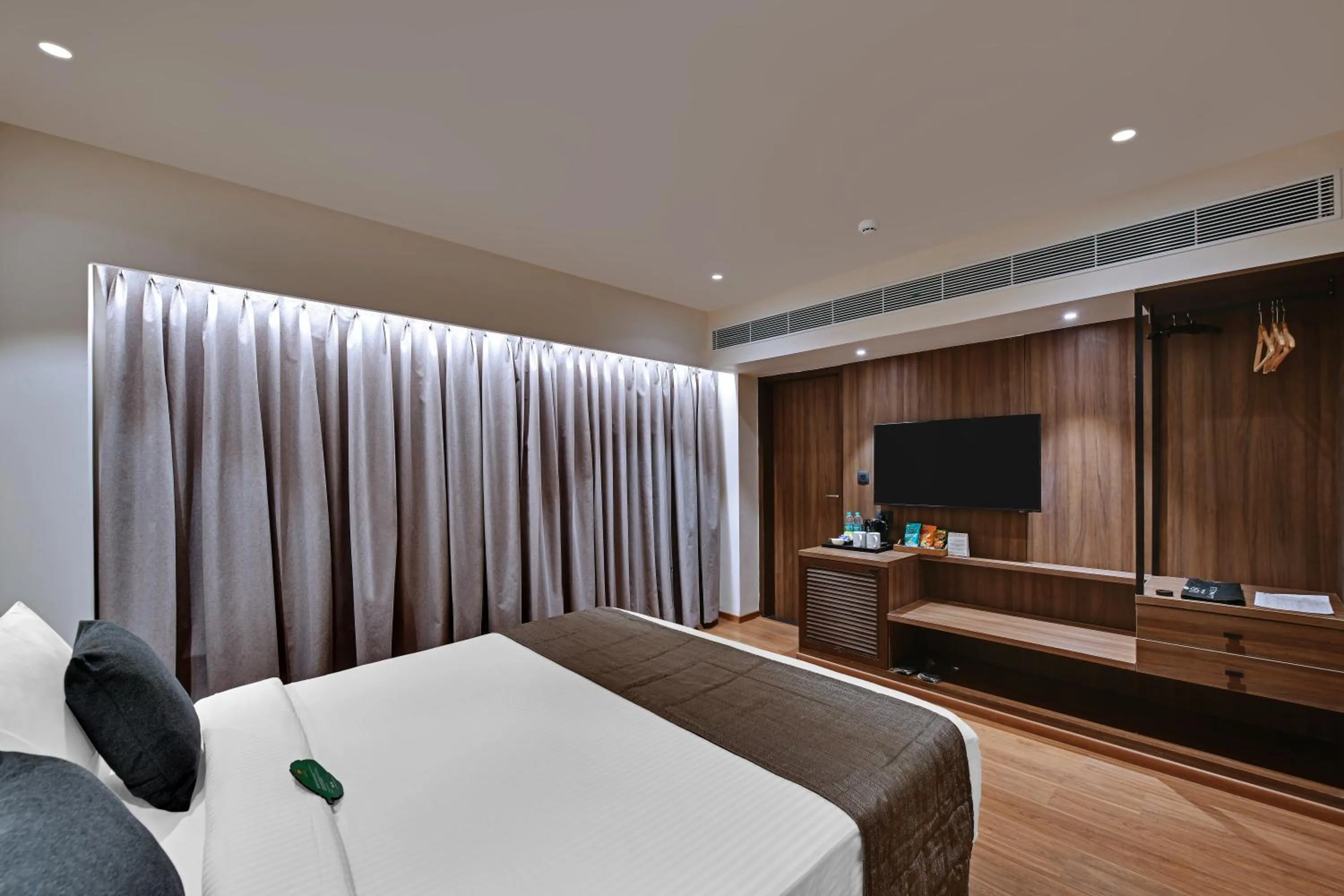 Bed in Hotel Suba Star Ahmedabad