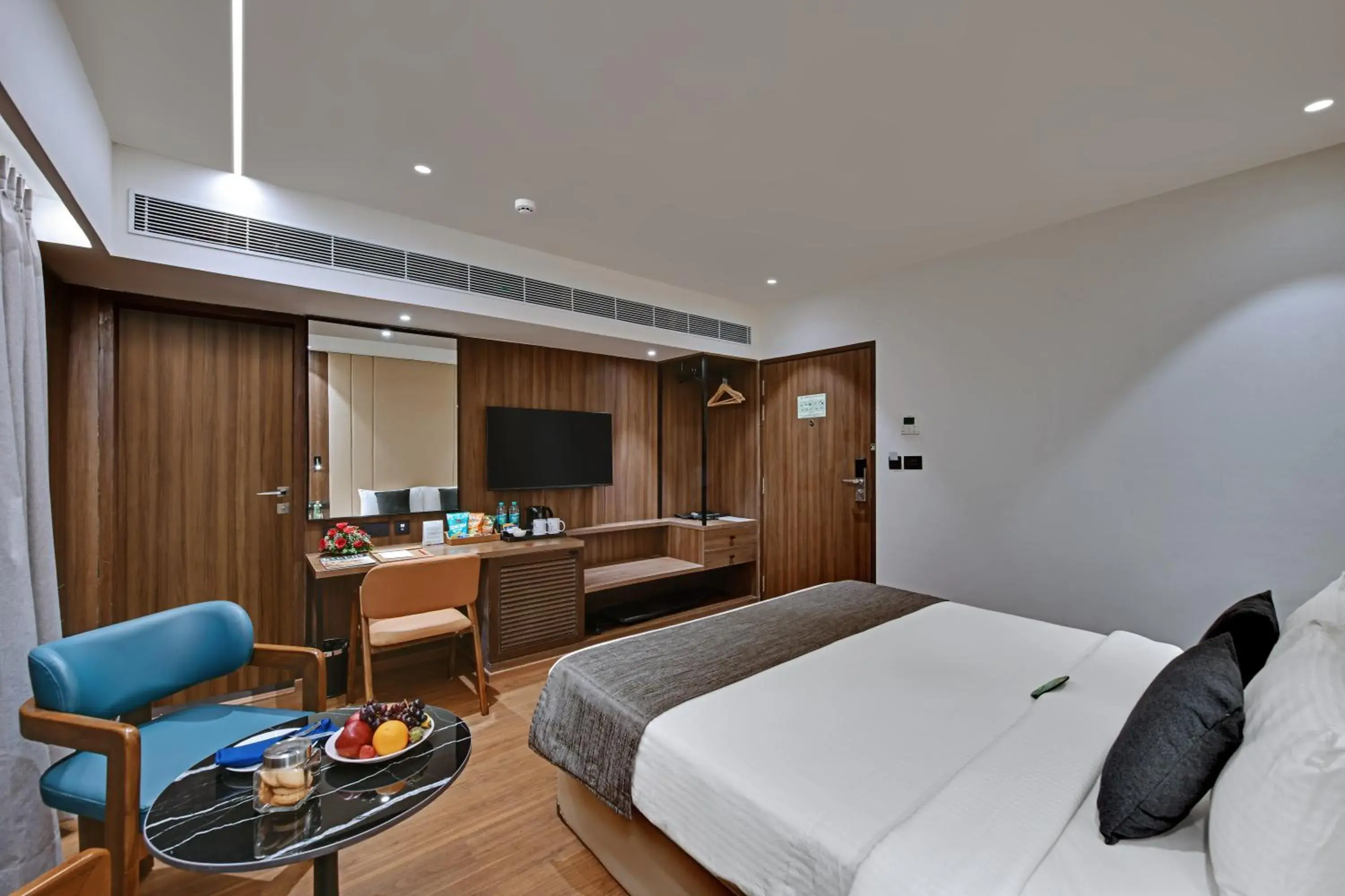 Bedroom, Bed in Hotel Suba Star Ahmedabad Bedroom, Bed in Hotel Suba Star Ahmedabad