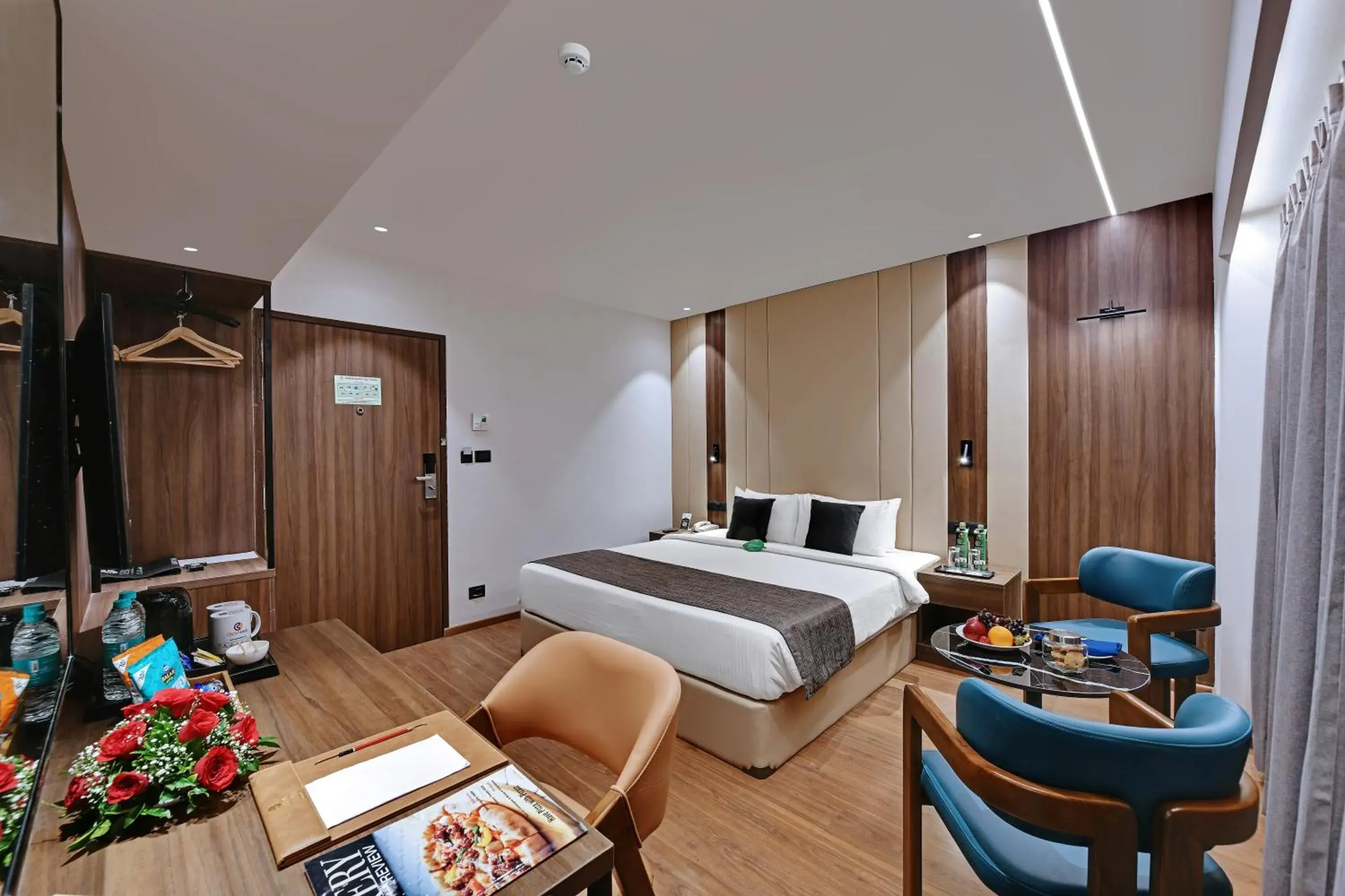 View (from property/room), Bed in Hotel Suba Star Ahmedabad View (from property/room), Bed in Hotel Suba Star Ahmedabad