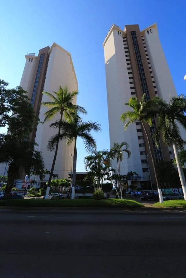 Property building in Suites Torres Gemelas VIP