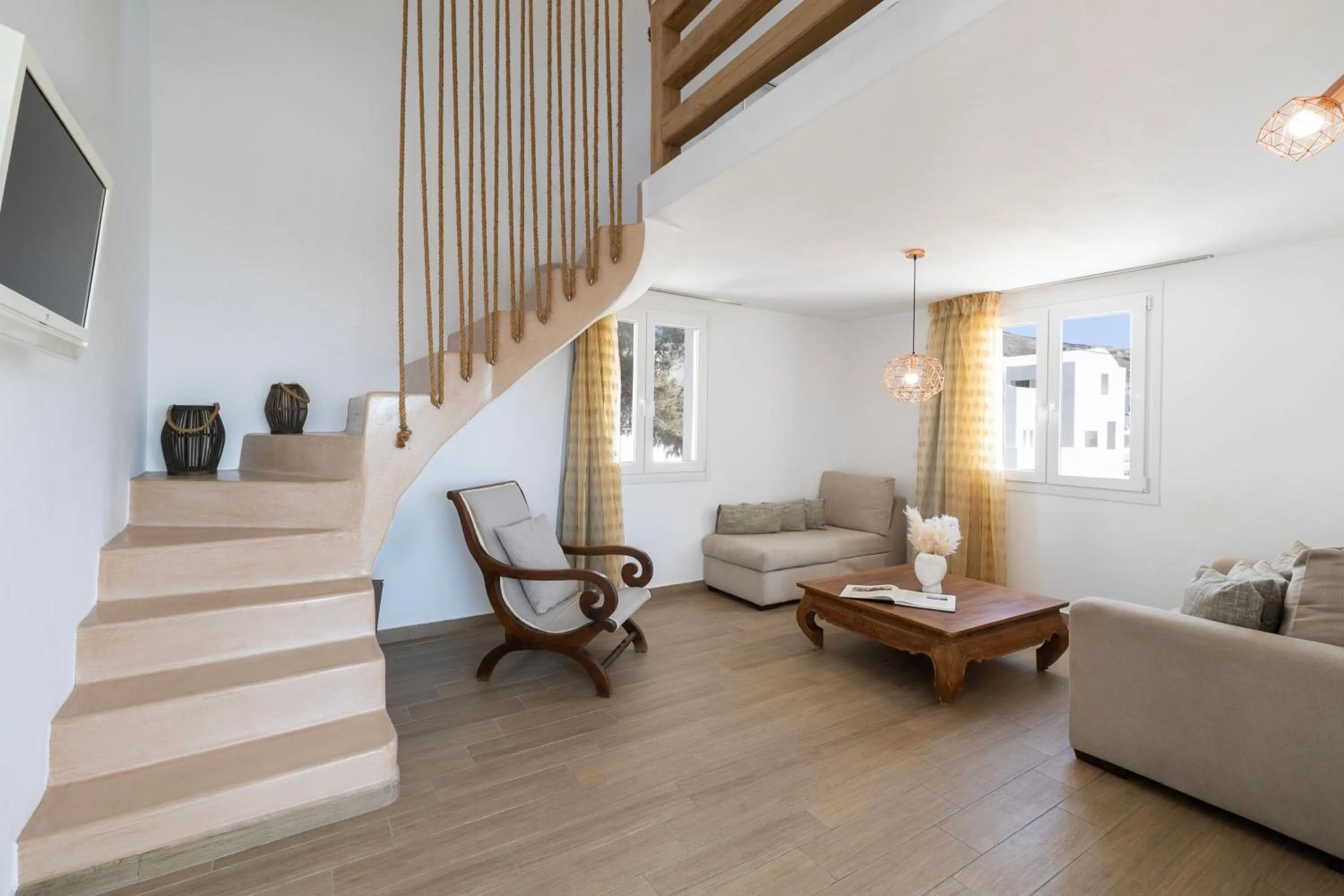 TV and multimedia in Heated Jacuzzi Cozy Apartment and Panoramic Views