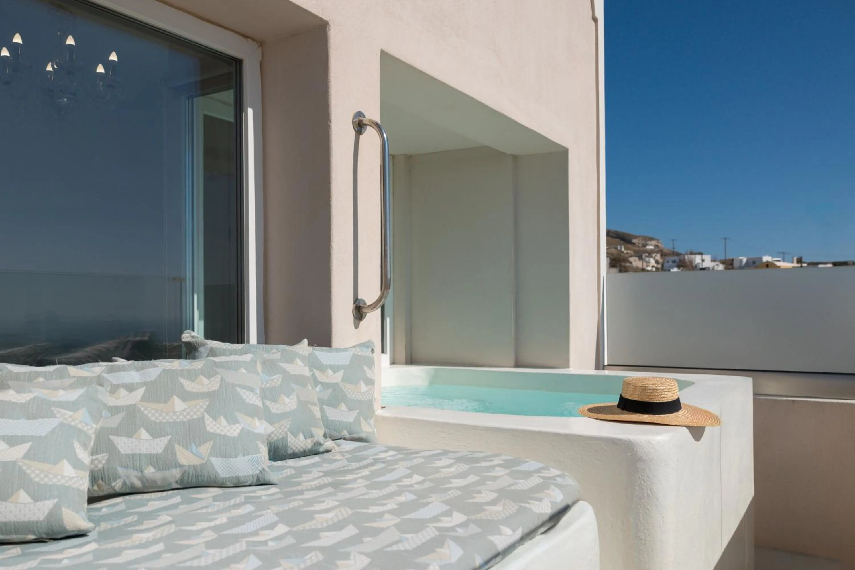 Day in Heated Jacuzzi Cozy Apartment and Panoramic Views