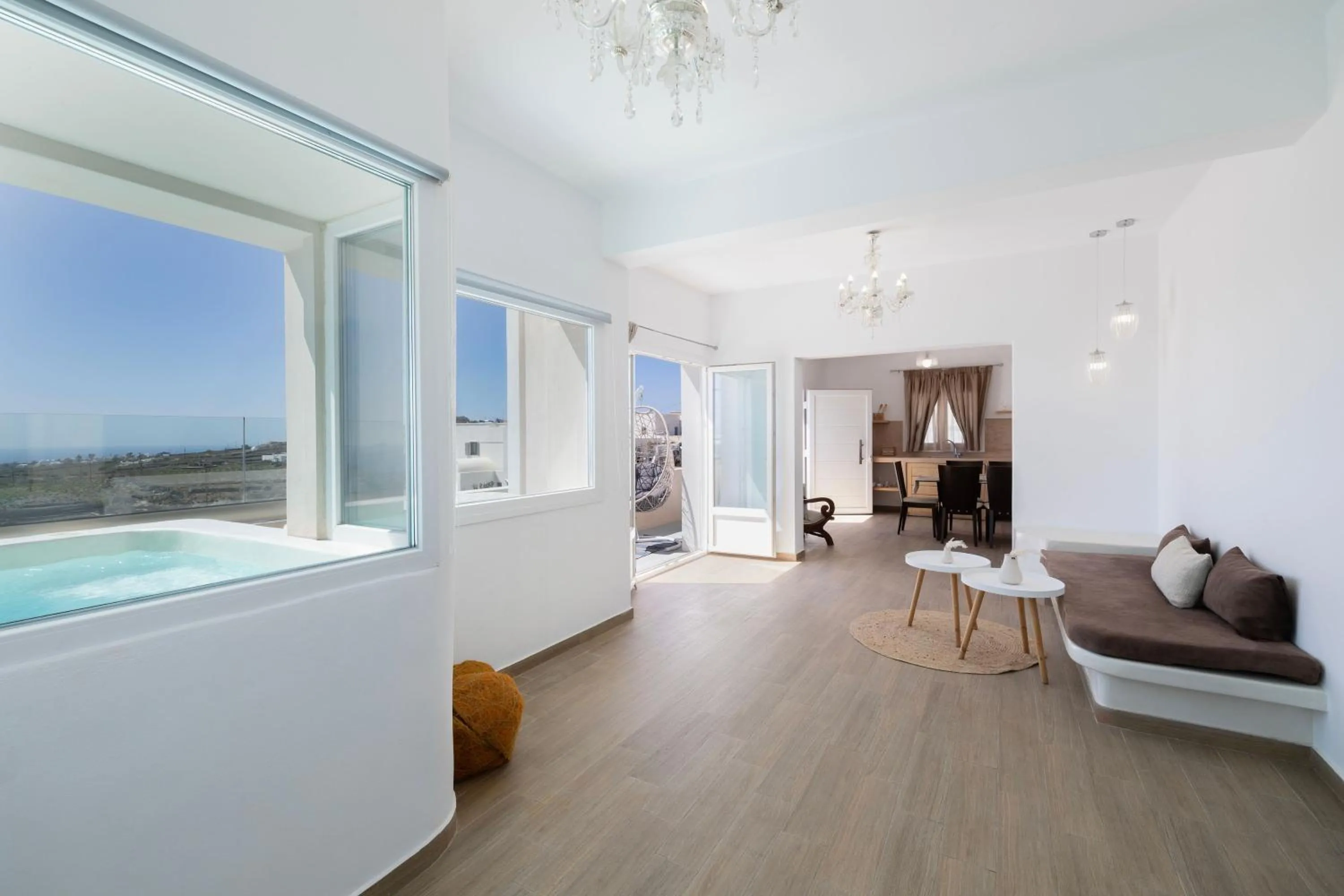 Living room in Heated Jacuzzi Cozy Apartment and Panoramic Views