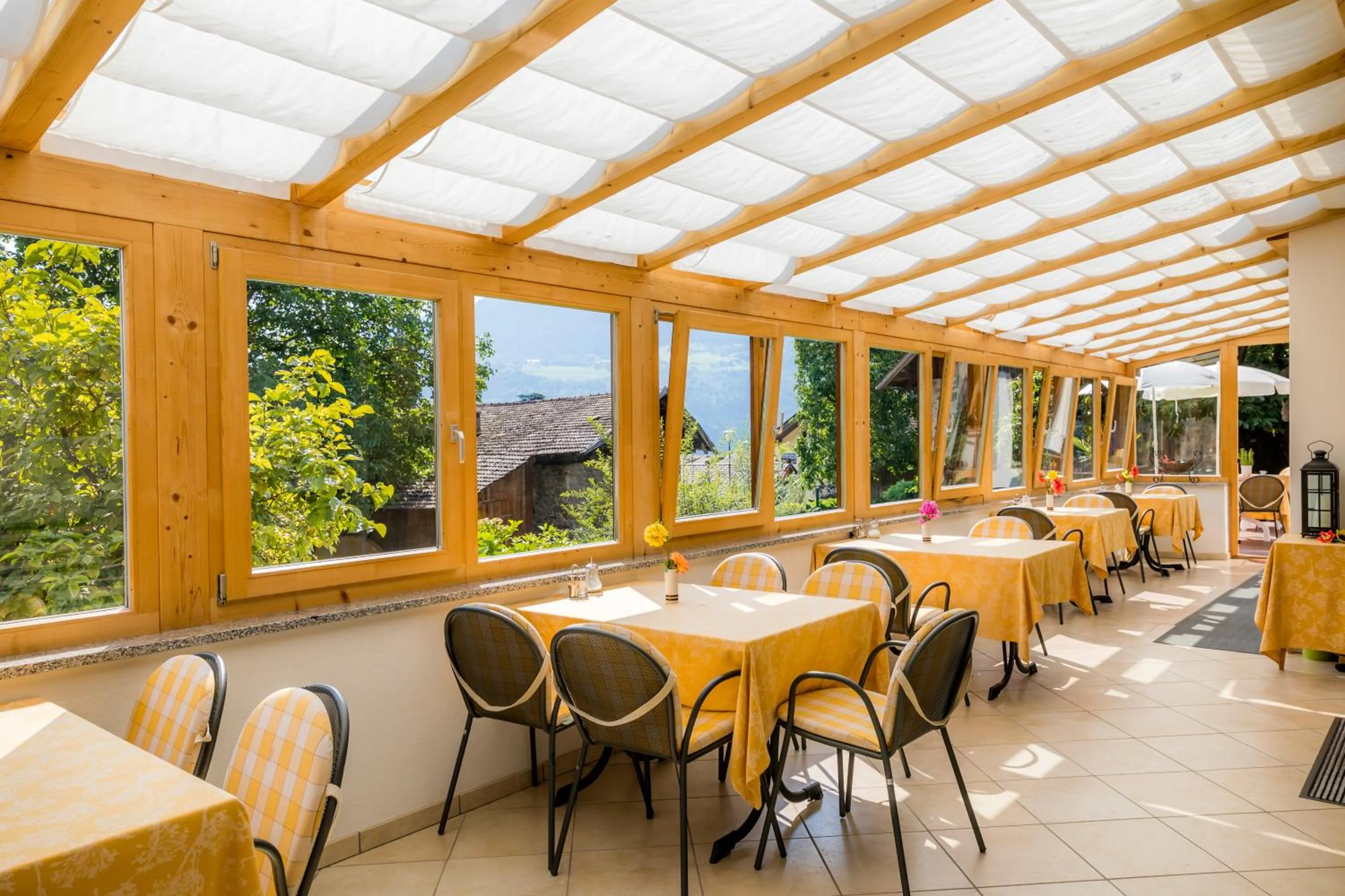 Restaurant/places to eat in Garni-Hotel Farmerhof