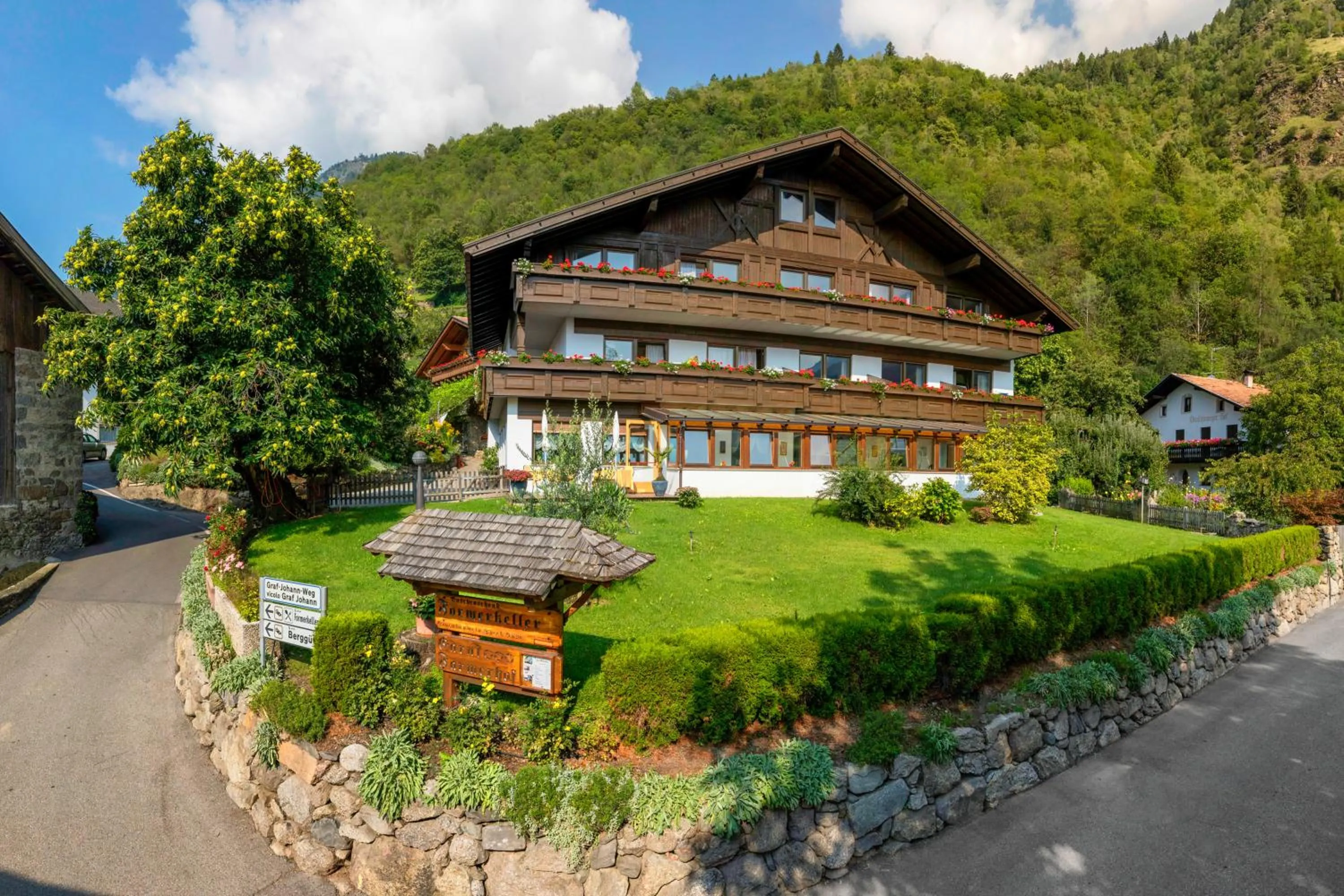 Property building in Garni-Hotel Farmerhof