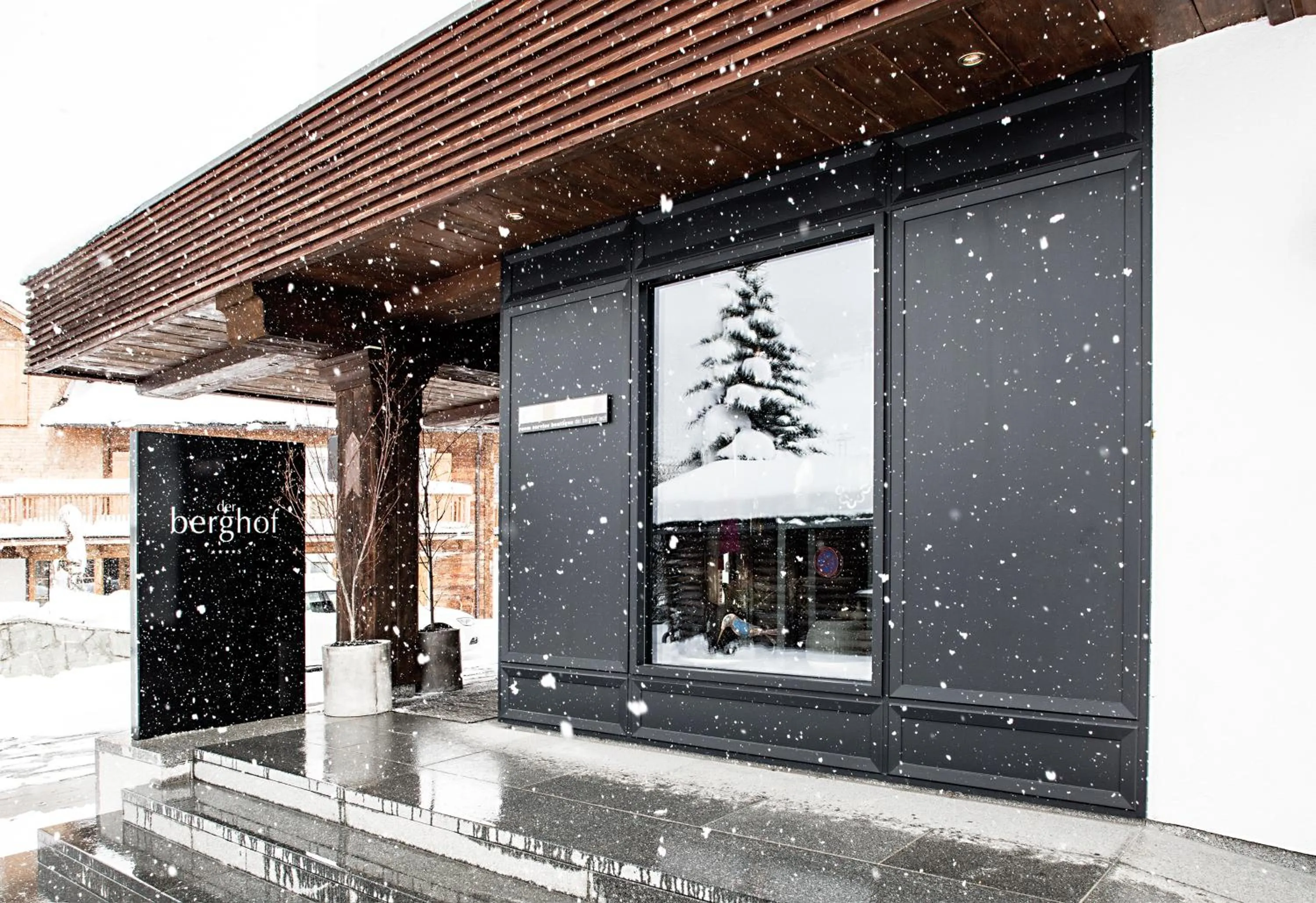 Facade/entrance in Hotel Berghof