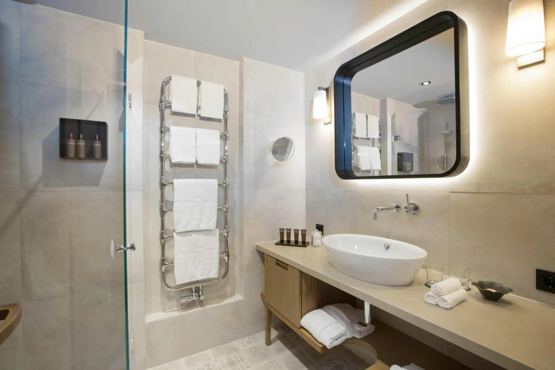 Shower in Hotel Berghof